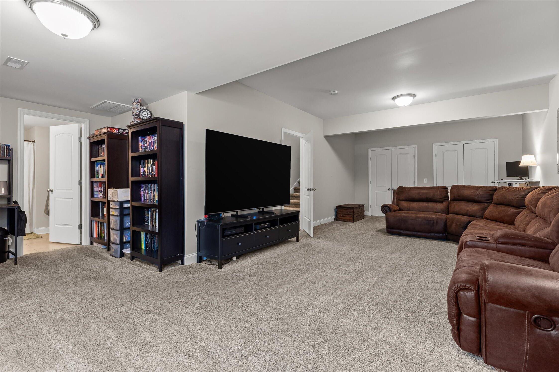 7419 Pfizer Drive Property Photo 28