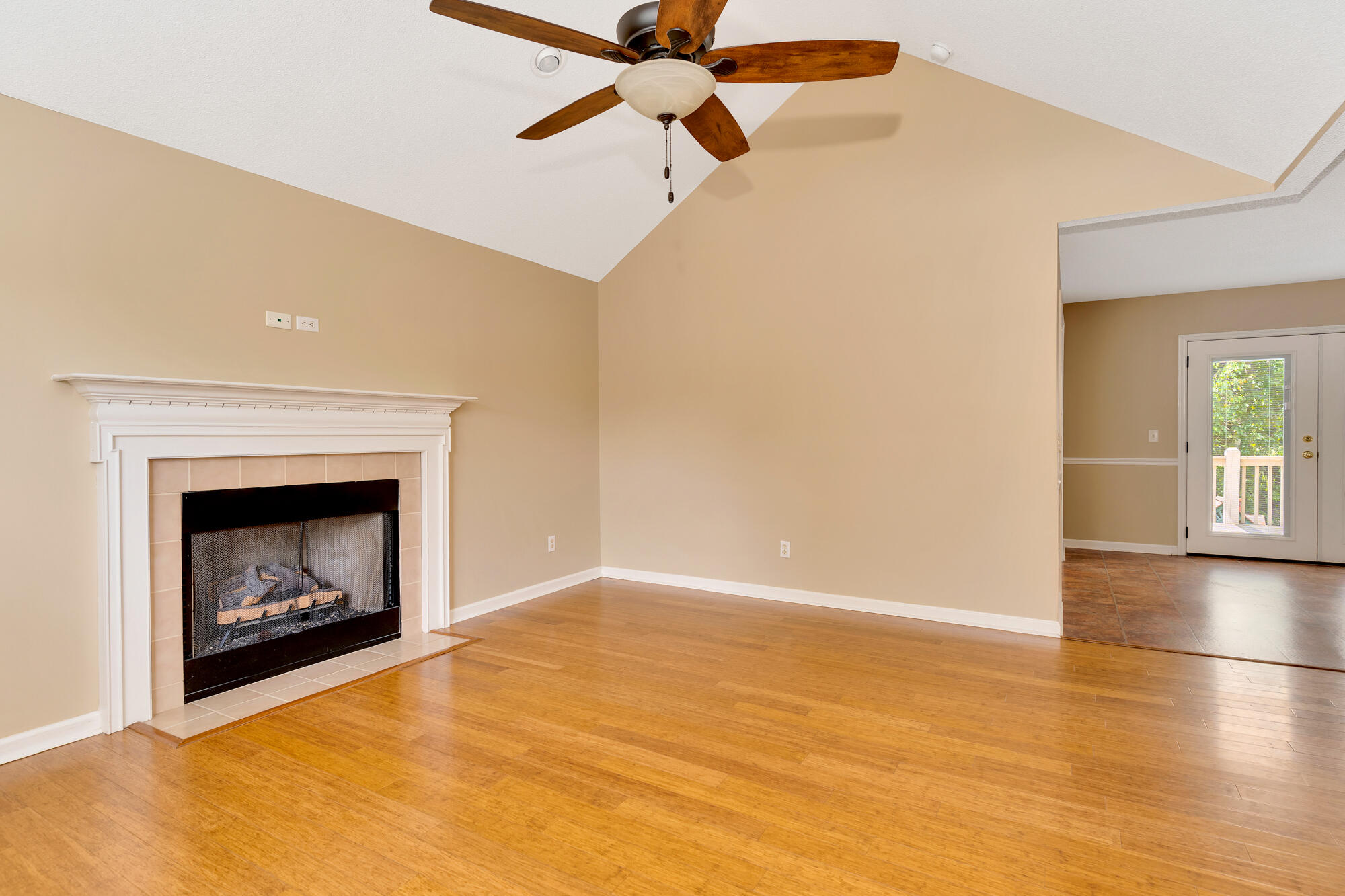 6815 Sawtooth Drive Property Photo 6