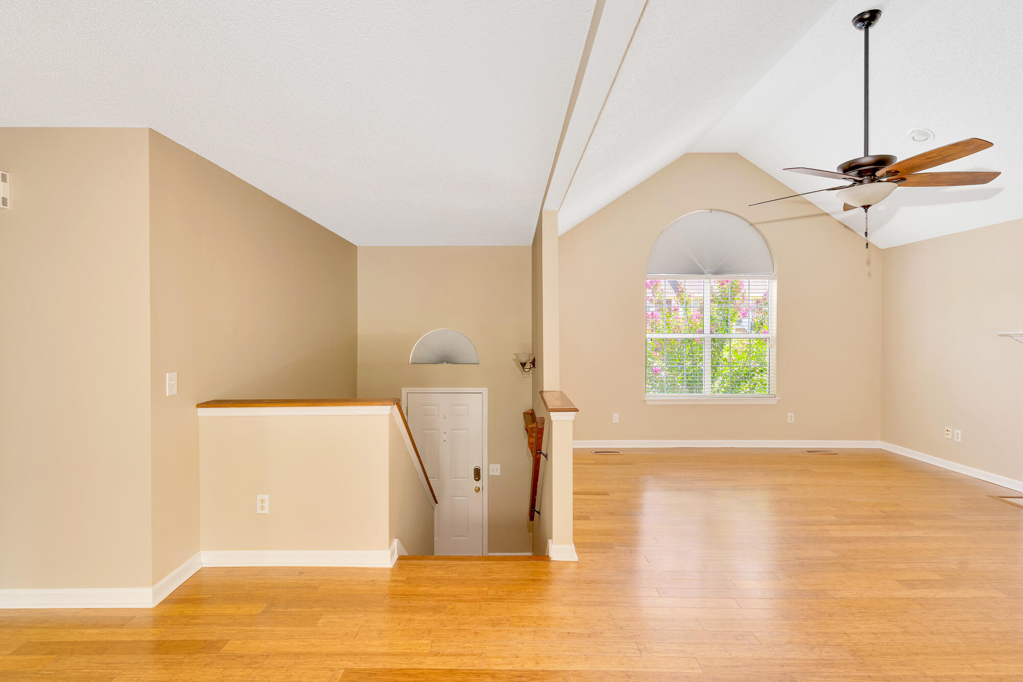 6815 Sawtooth Drive Property Photo 11
