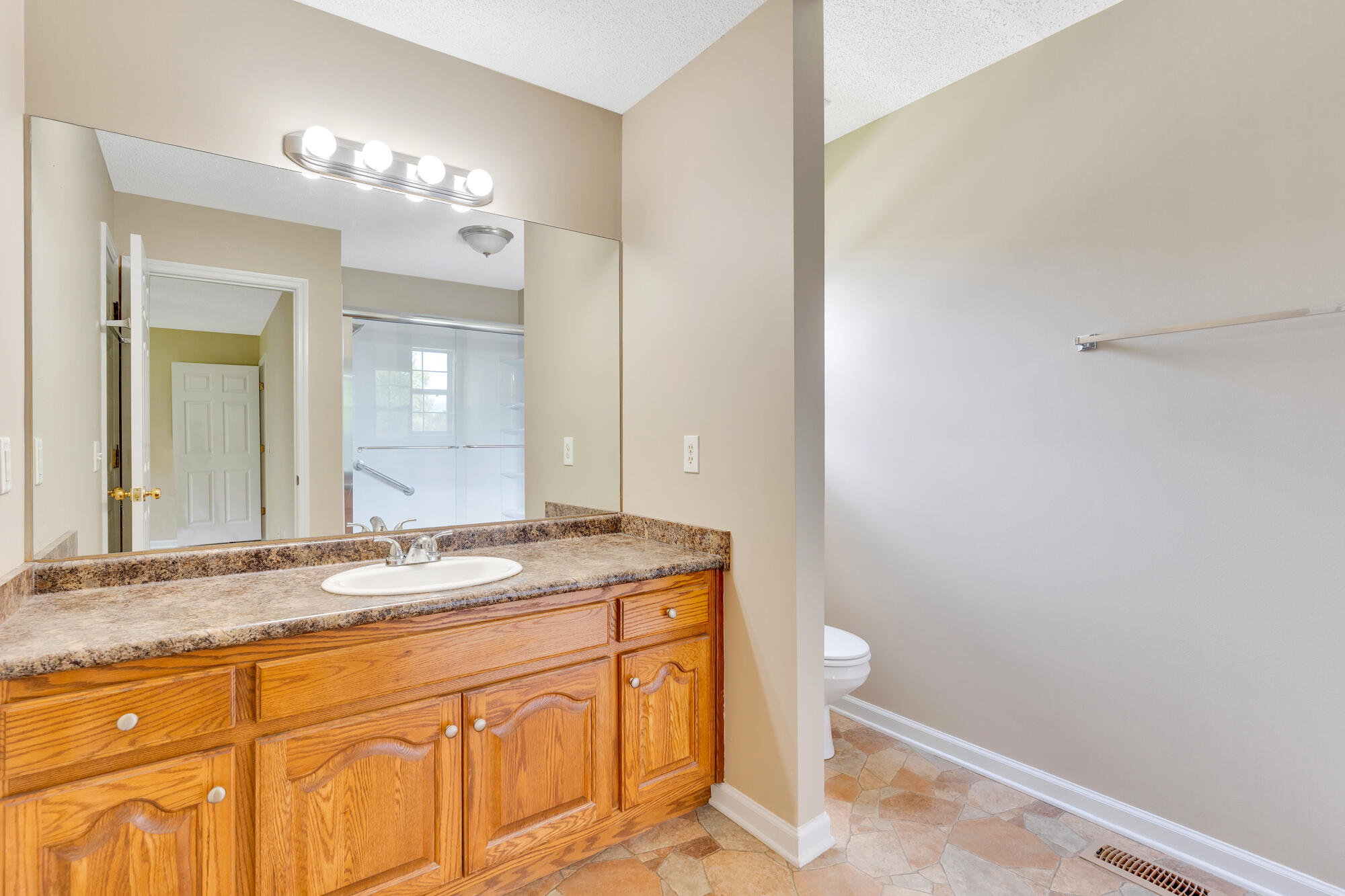 6815 Sawtooth Drive Property Photo 20