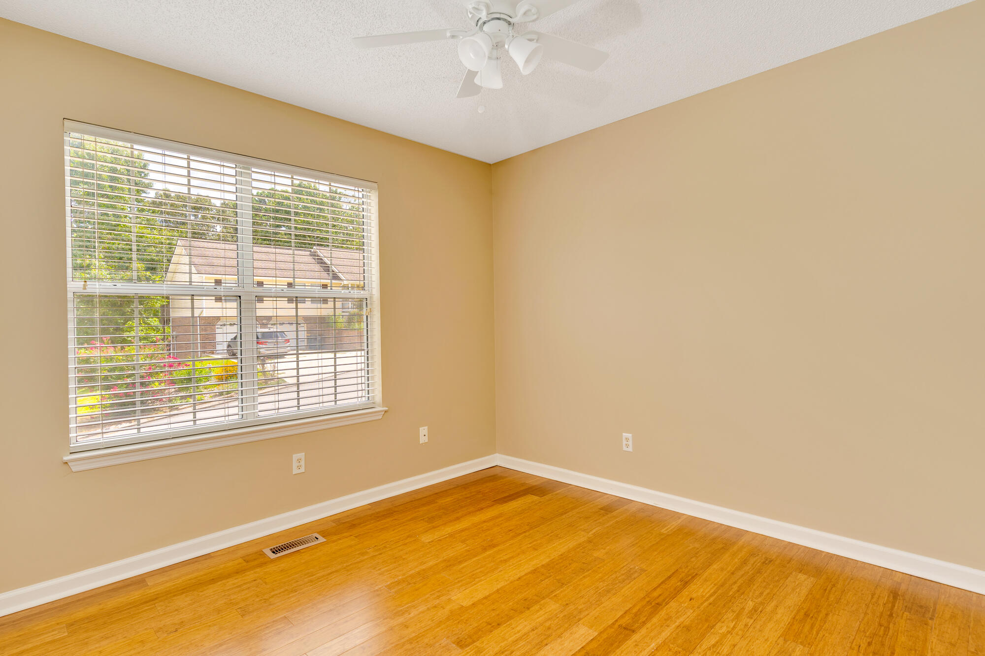 6815 Sawtooth Drive Property Photo 23