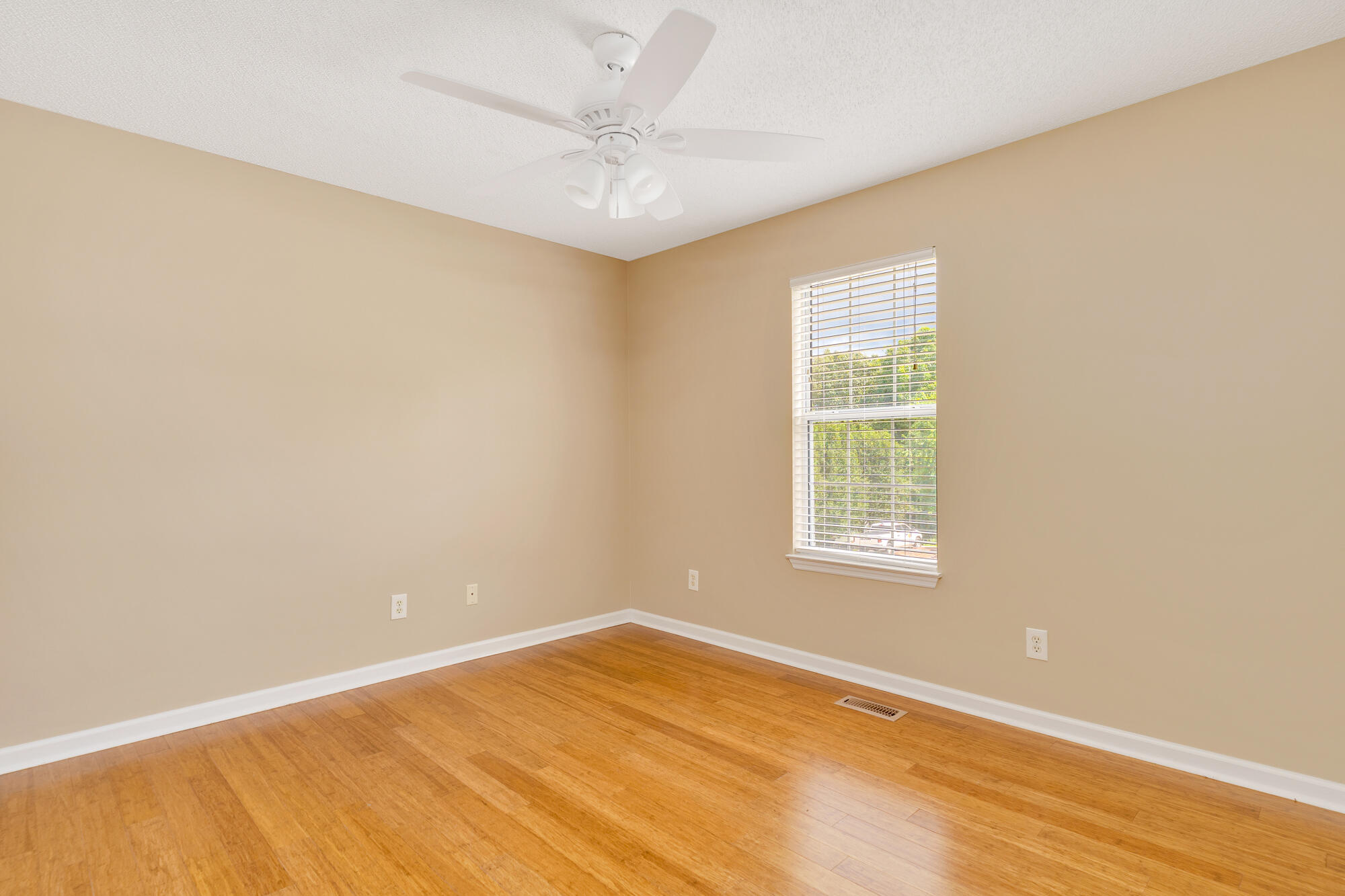 6815 Sawtooth Drive Property Photo 25