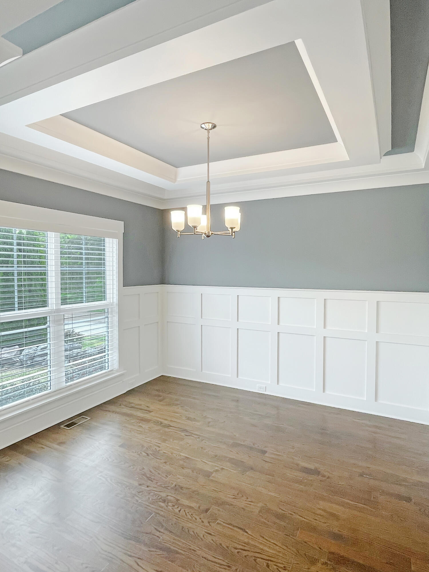 8096 Hodges Way Property Photo 5