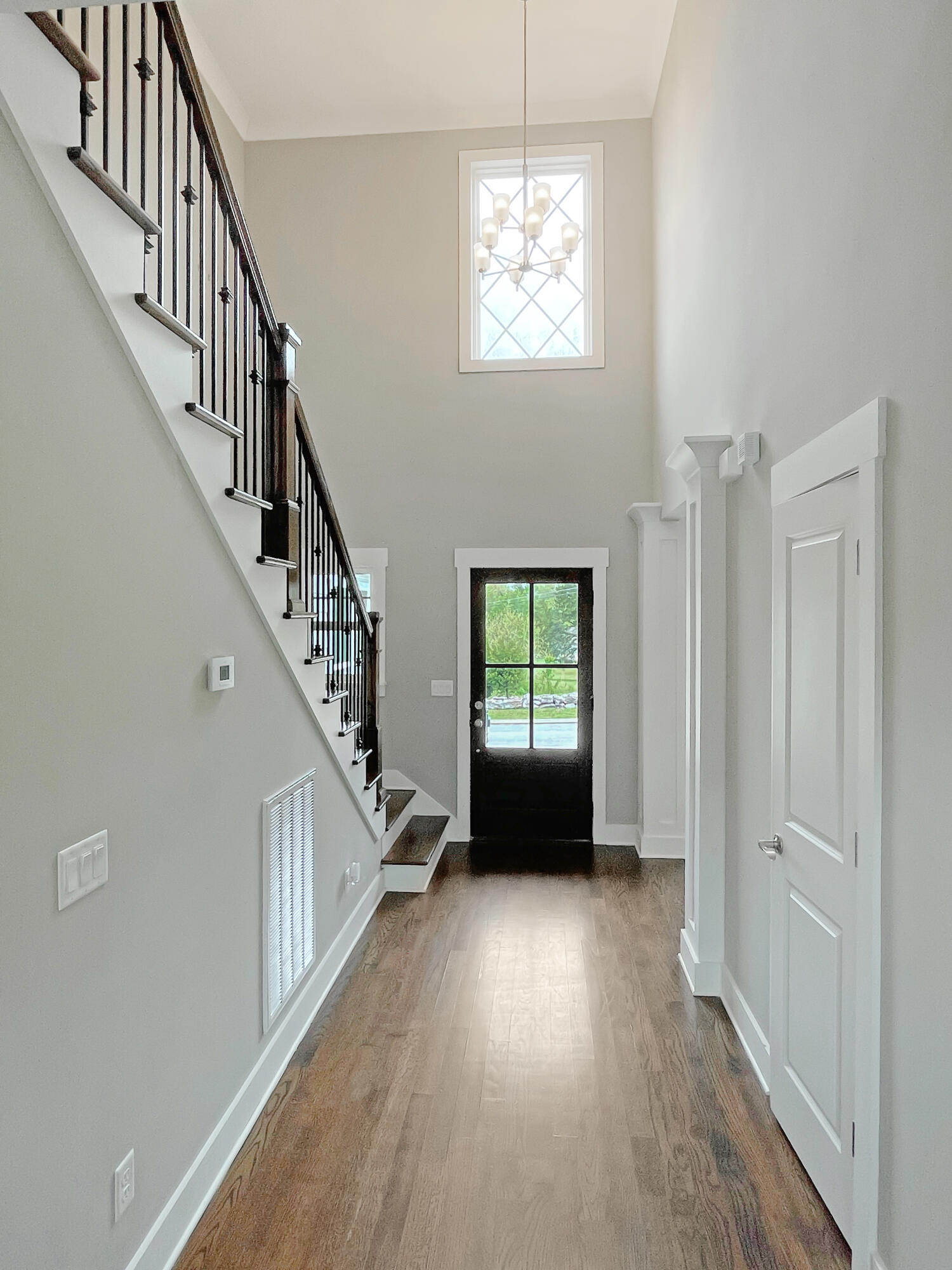 8096 Hodges Way Property Photo 6