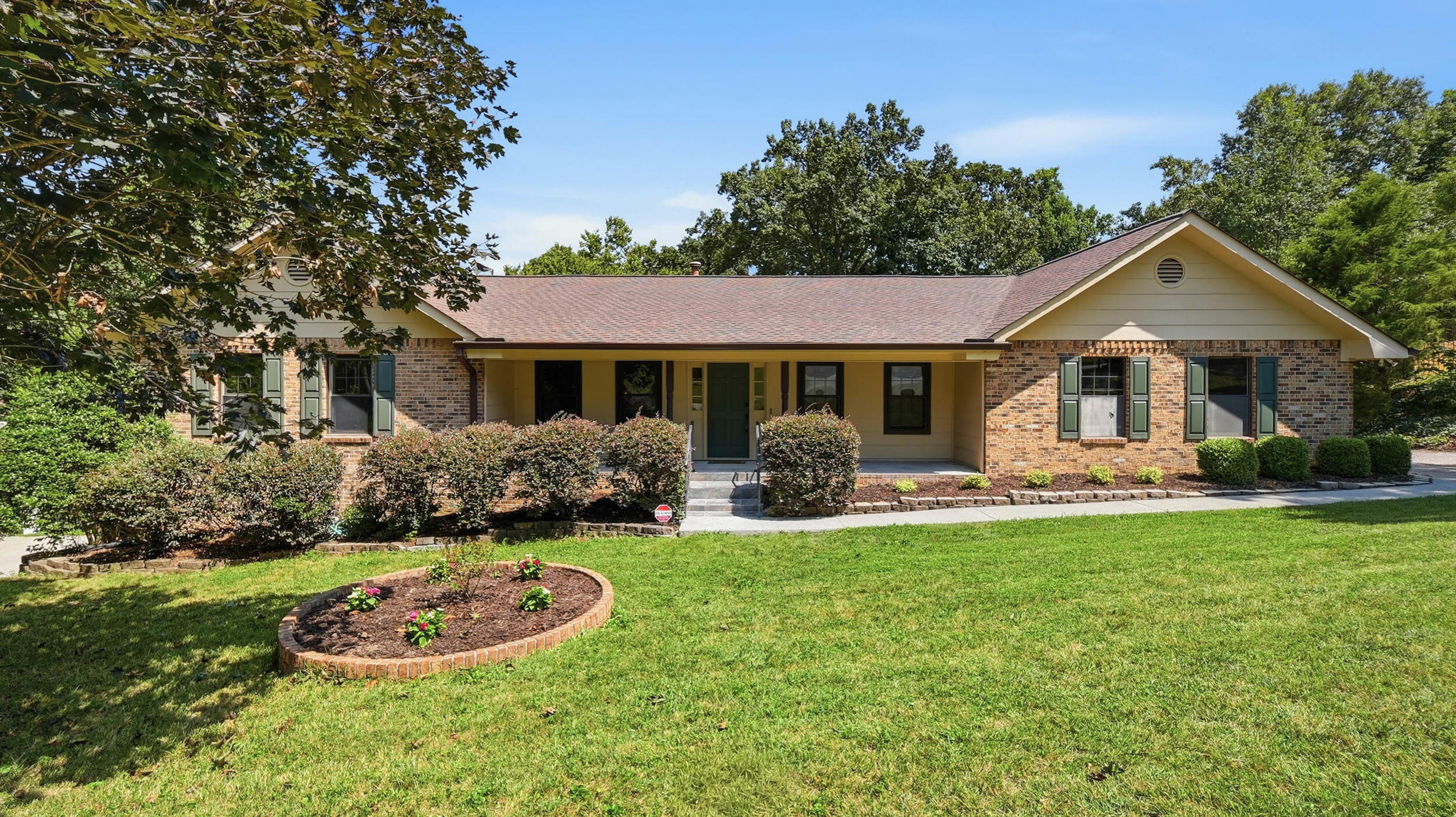 316 Shadow Parkway Property Photo 1