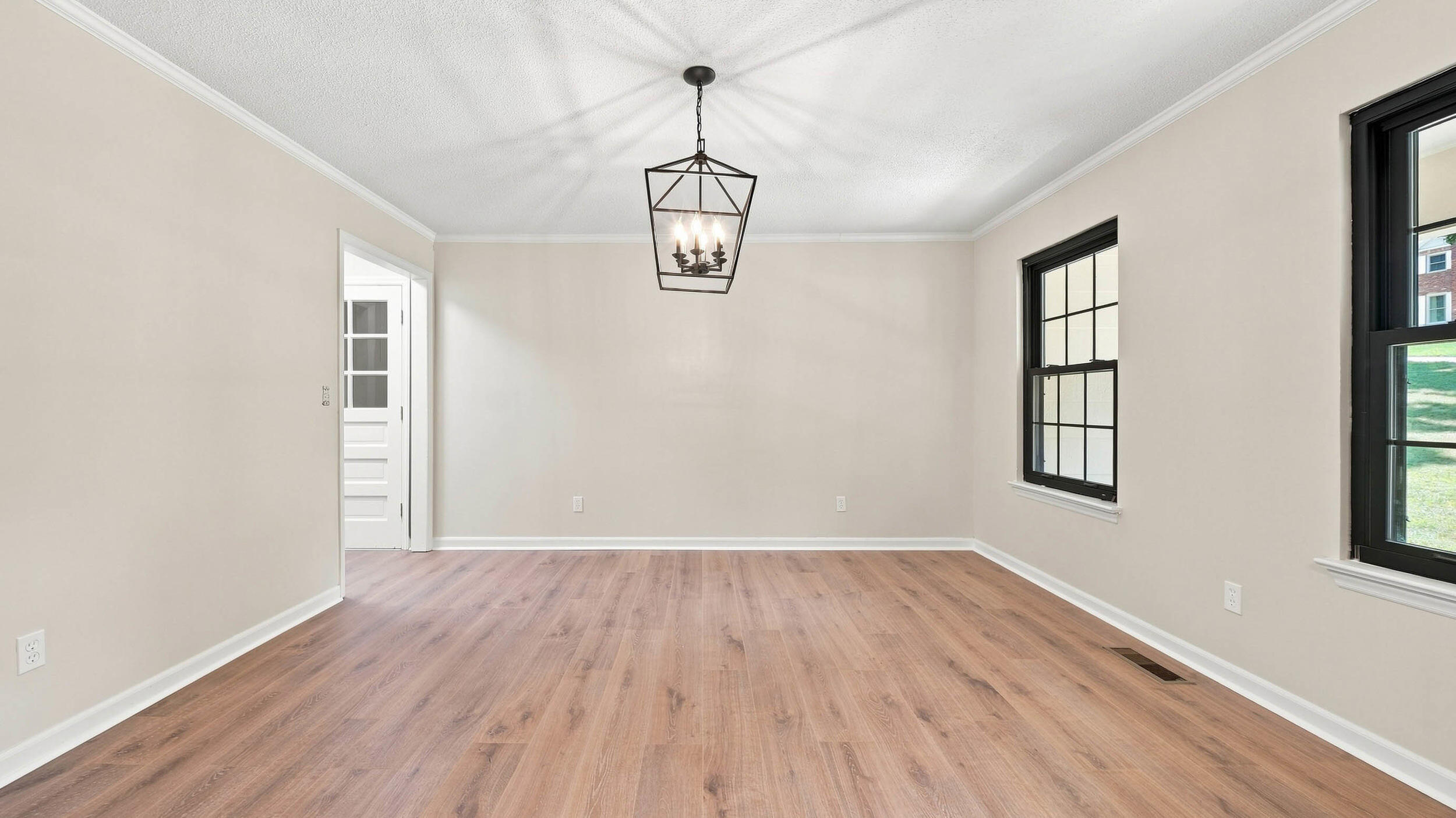 316 Shadow Parkway Property Photo 6