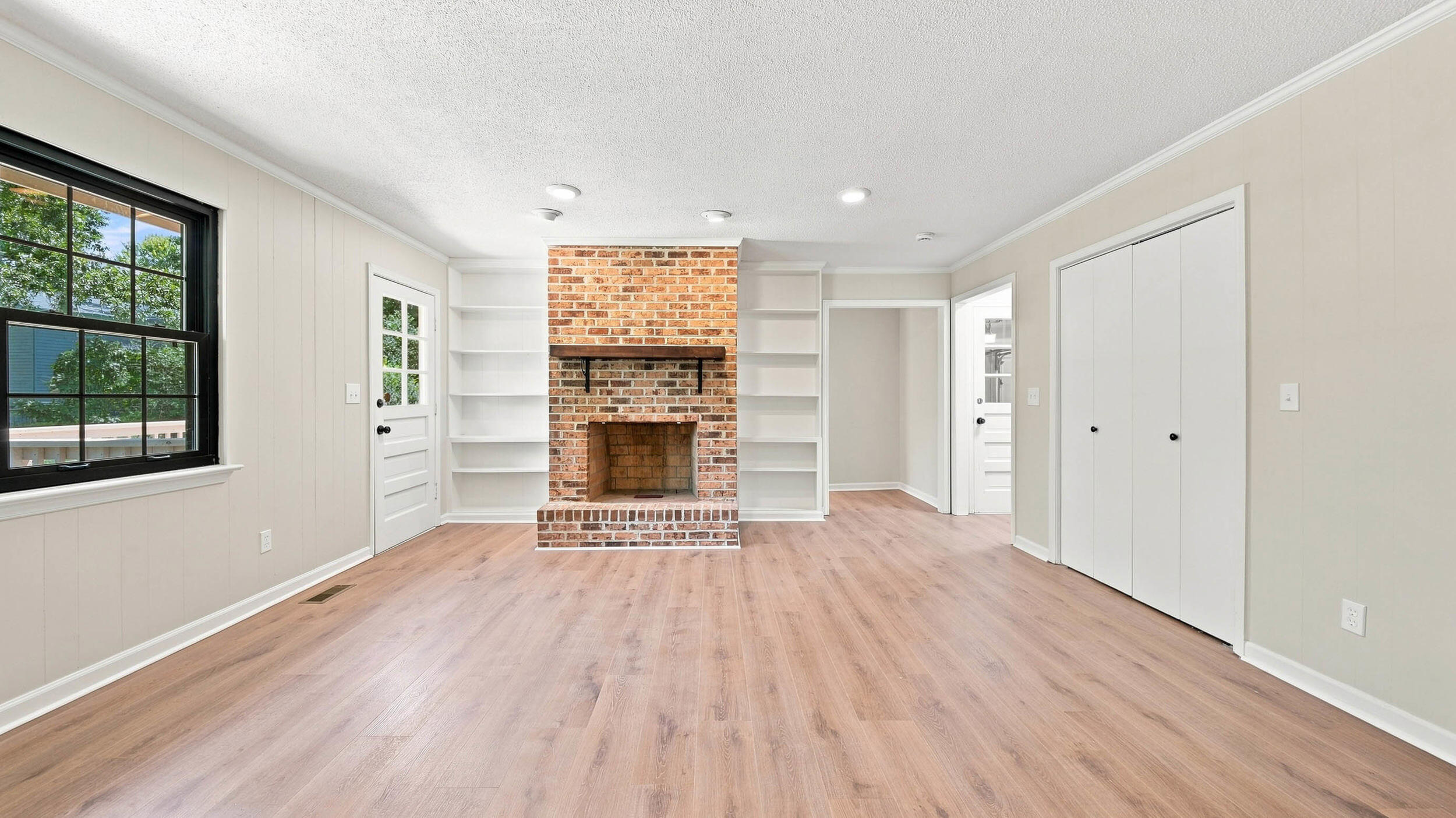 316 Shadow Parkway Property Photo 8