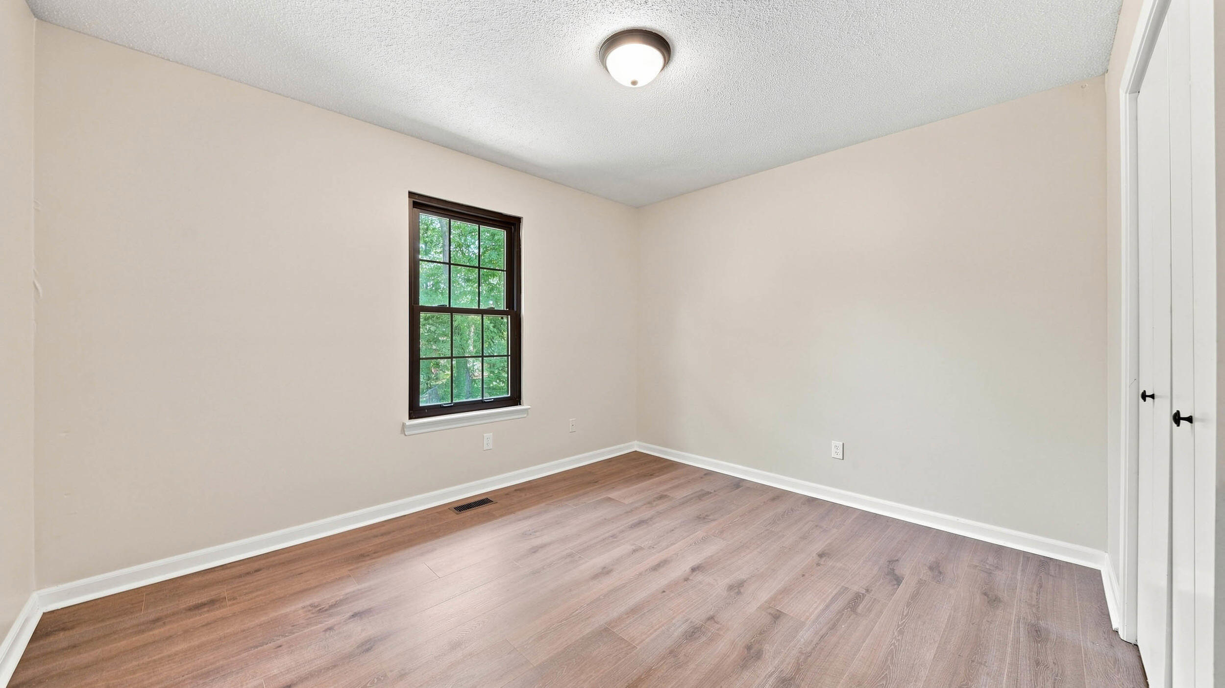 316 Shadow Parkway Property Photo 15