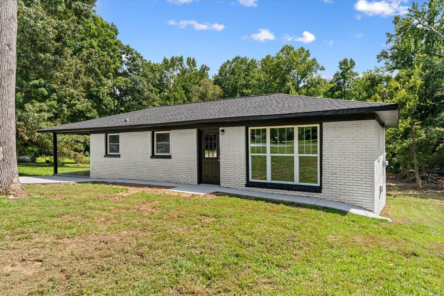 128 Robin Hood Drive Property Photo 1