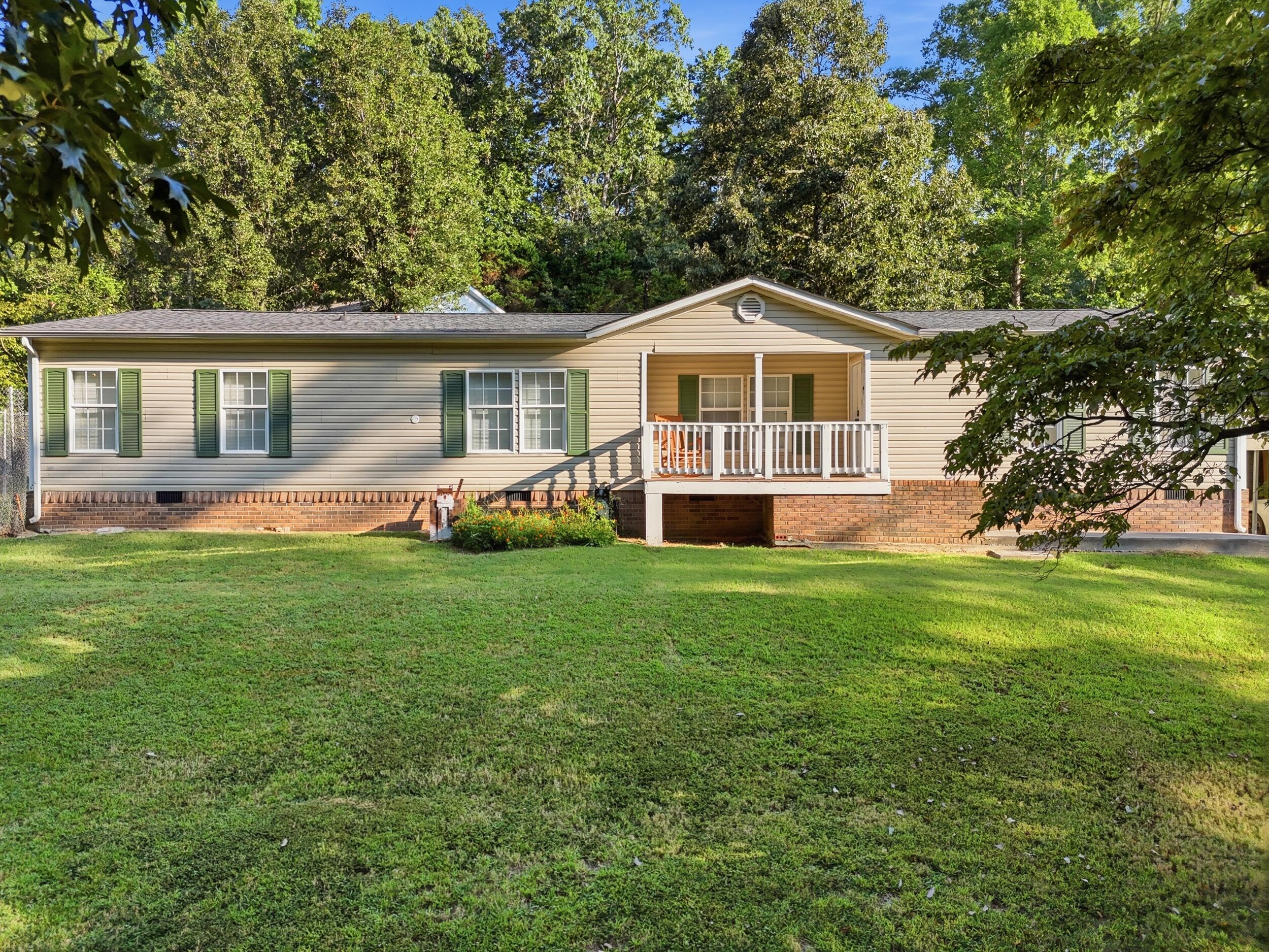 138 Burl Oaks Drive NE