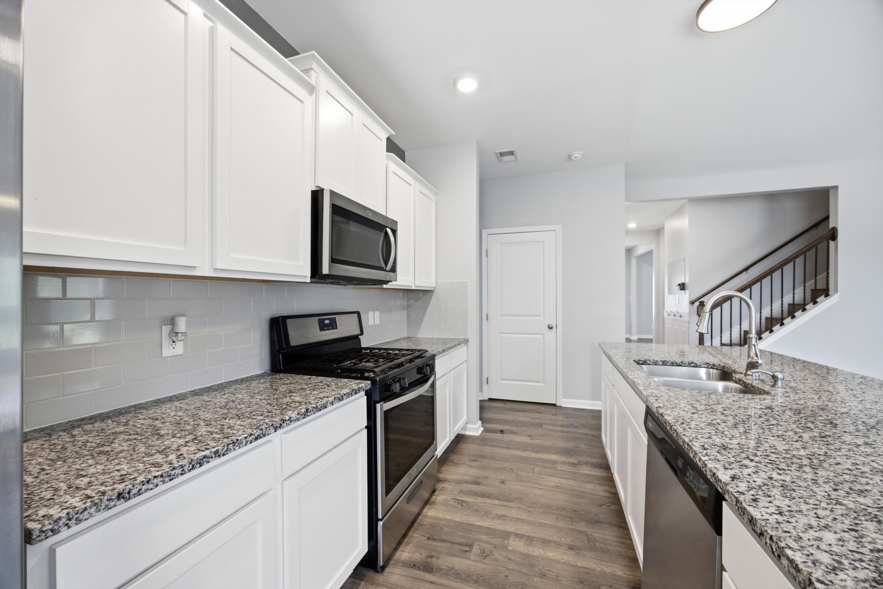 9842 Ramble Brook Lane Property Photo 15