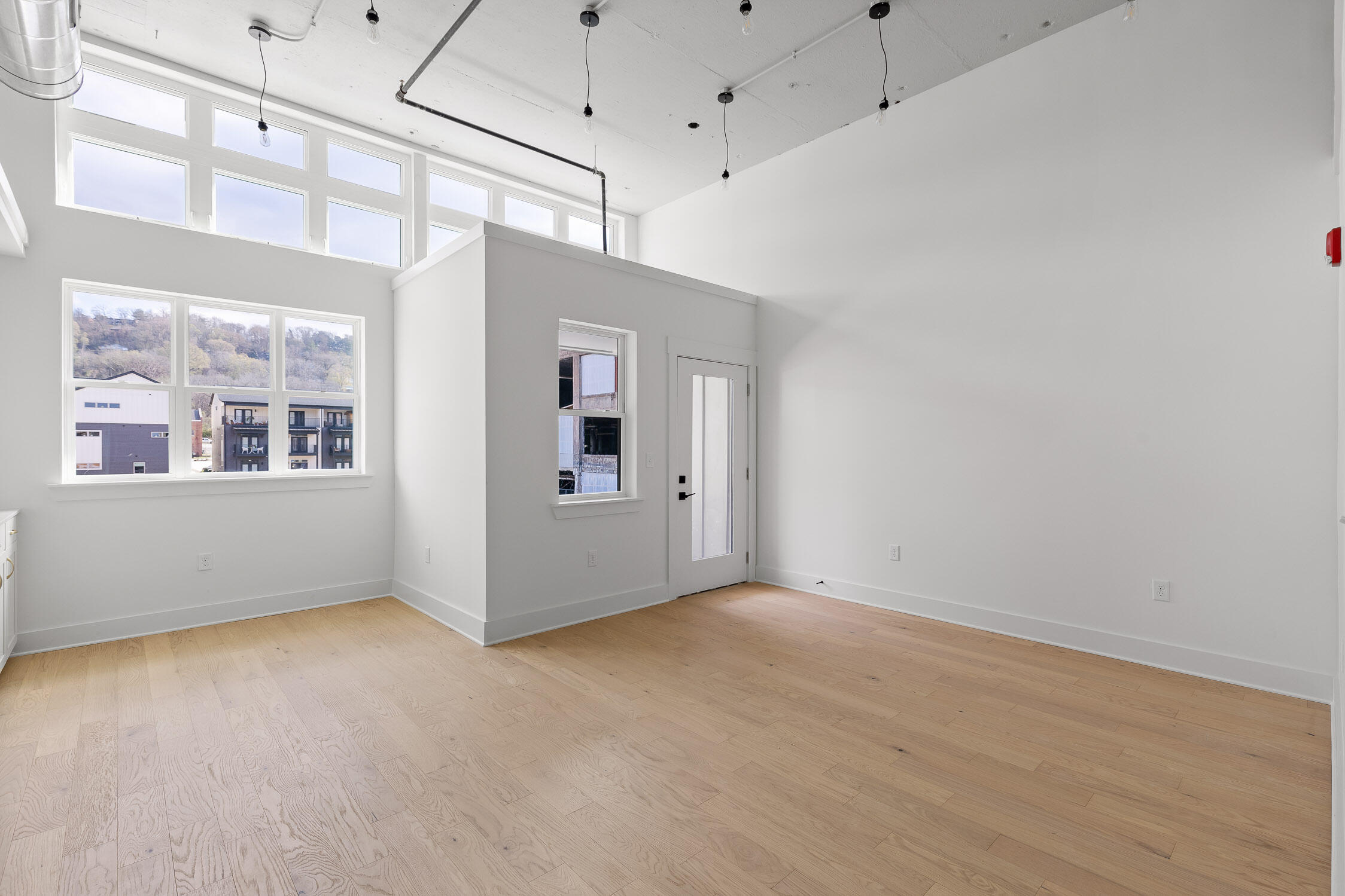 1800 S Watkins Street Property Photo 1