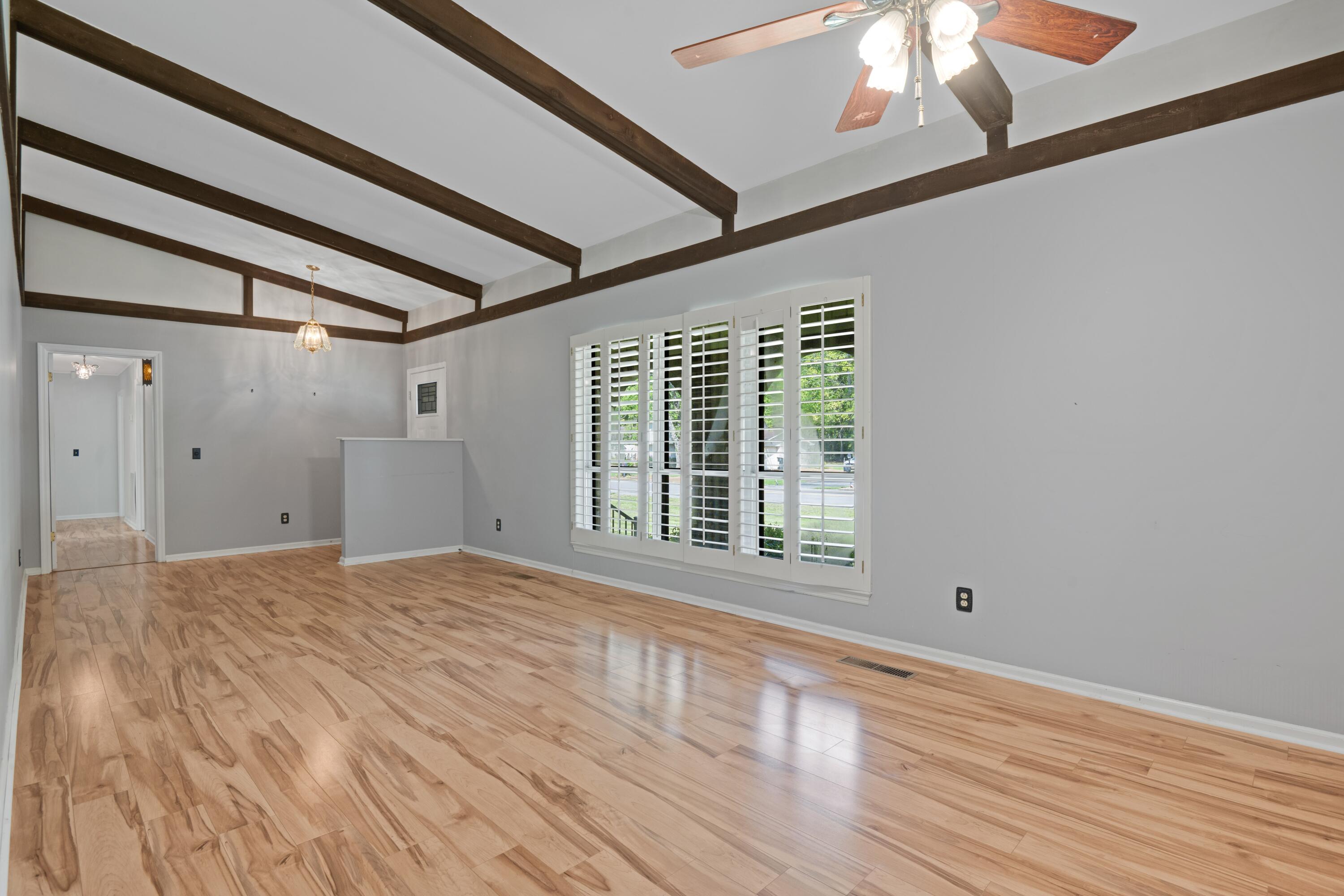 154 Valleybrook Circle Property Photo 5