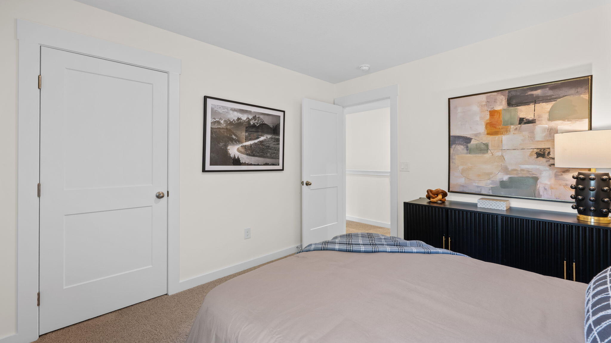 3921 Hawks Creek Dr Property Photo 31