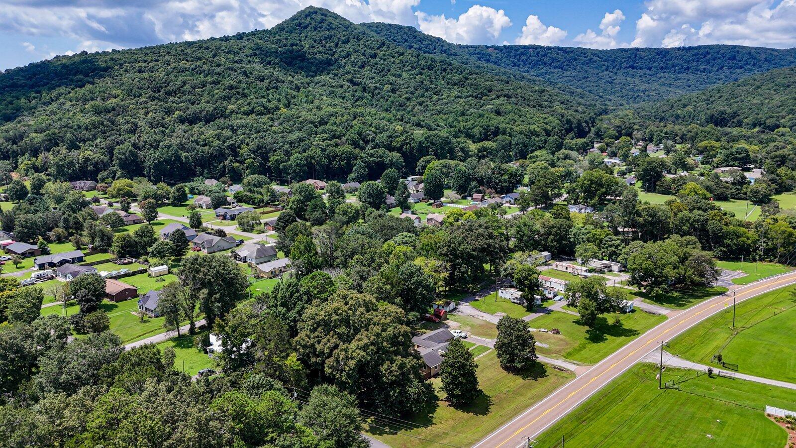 673 Highway 150 Property Photo 2