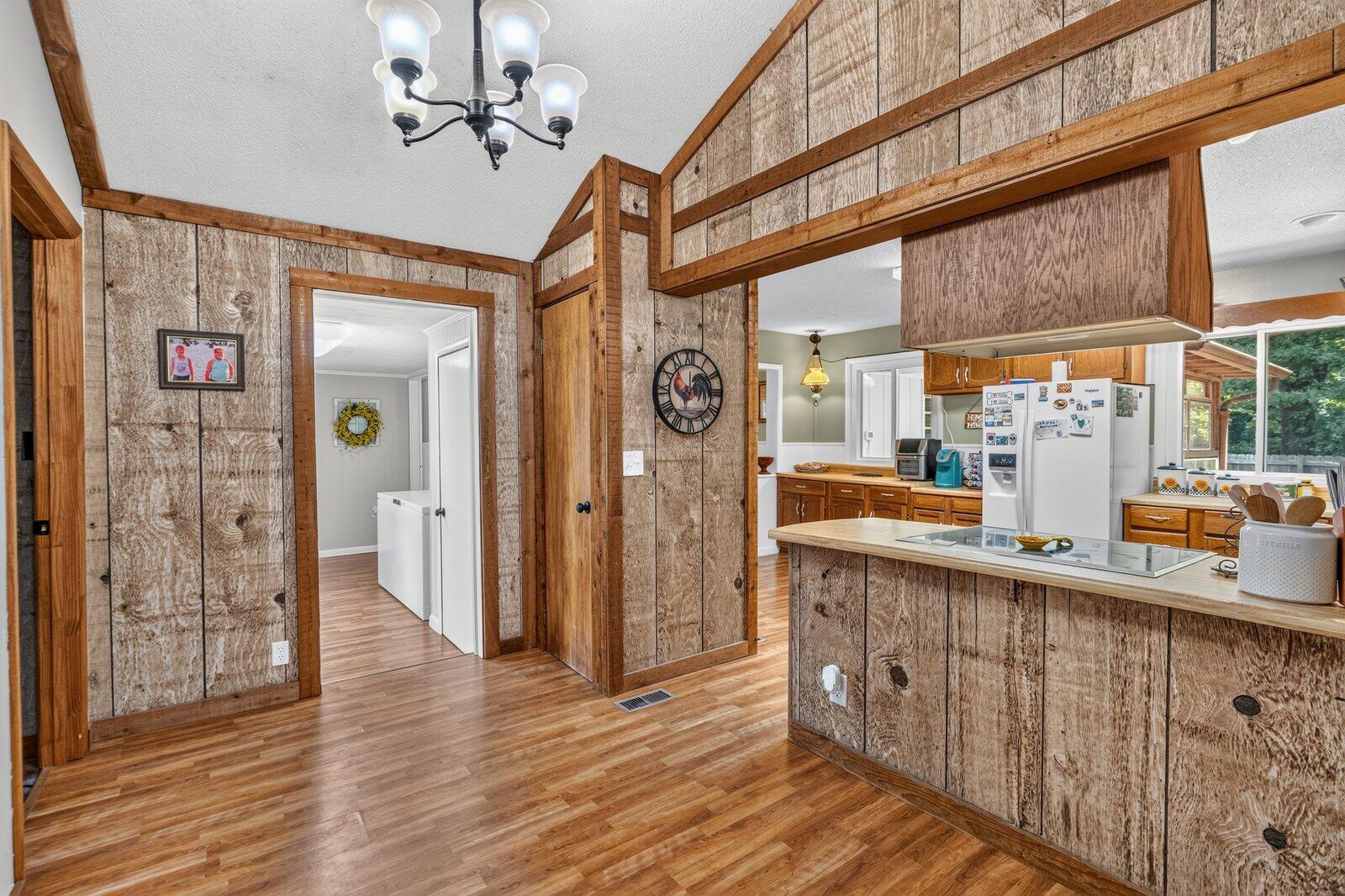 673 Highway 150 Property Photo 4
