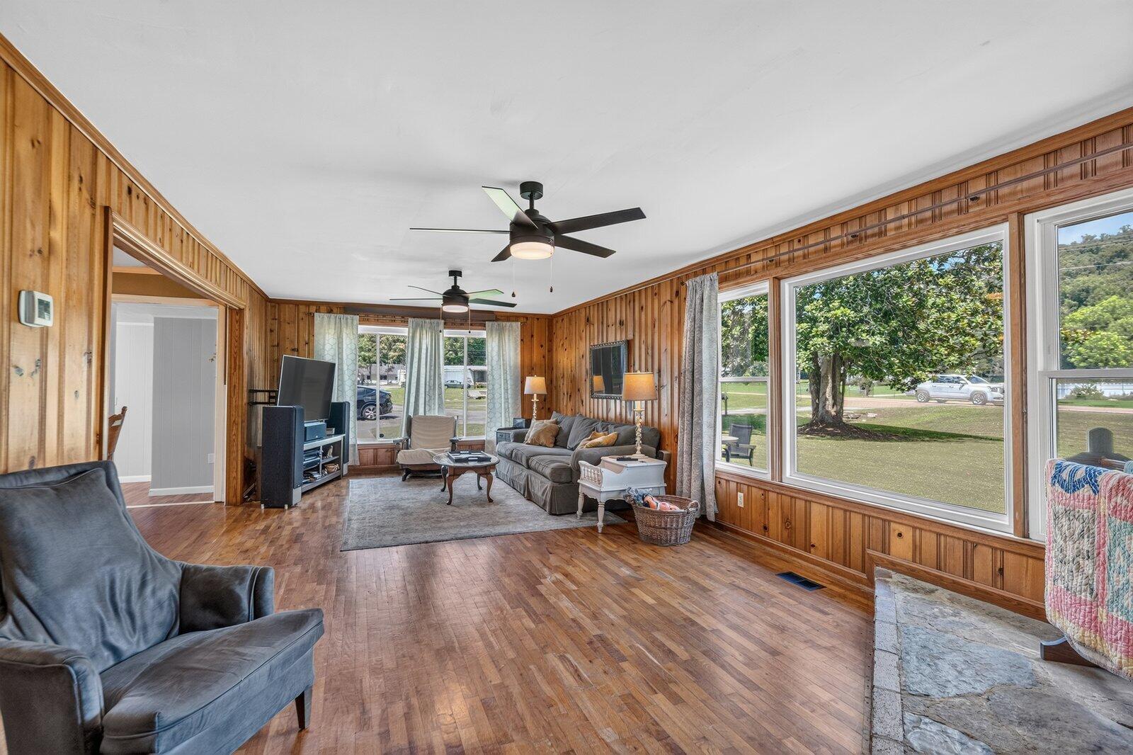 673 Highway 150 Property Photo 6
