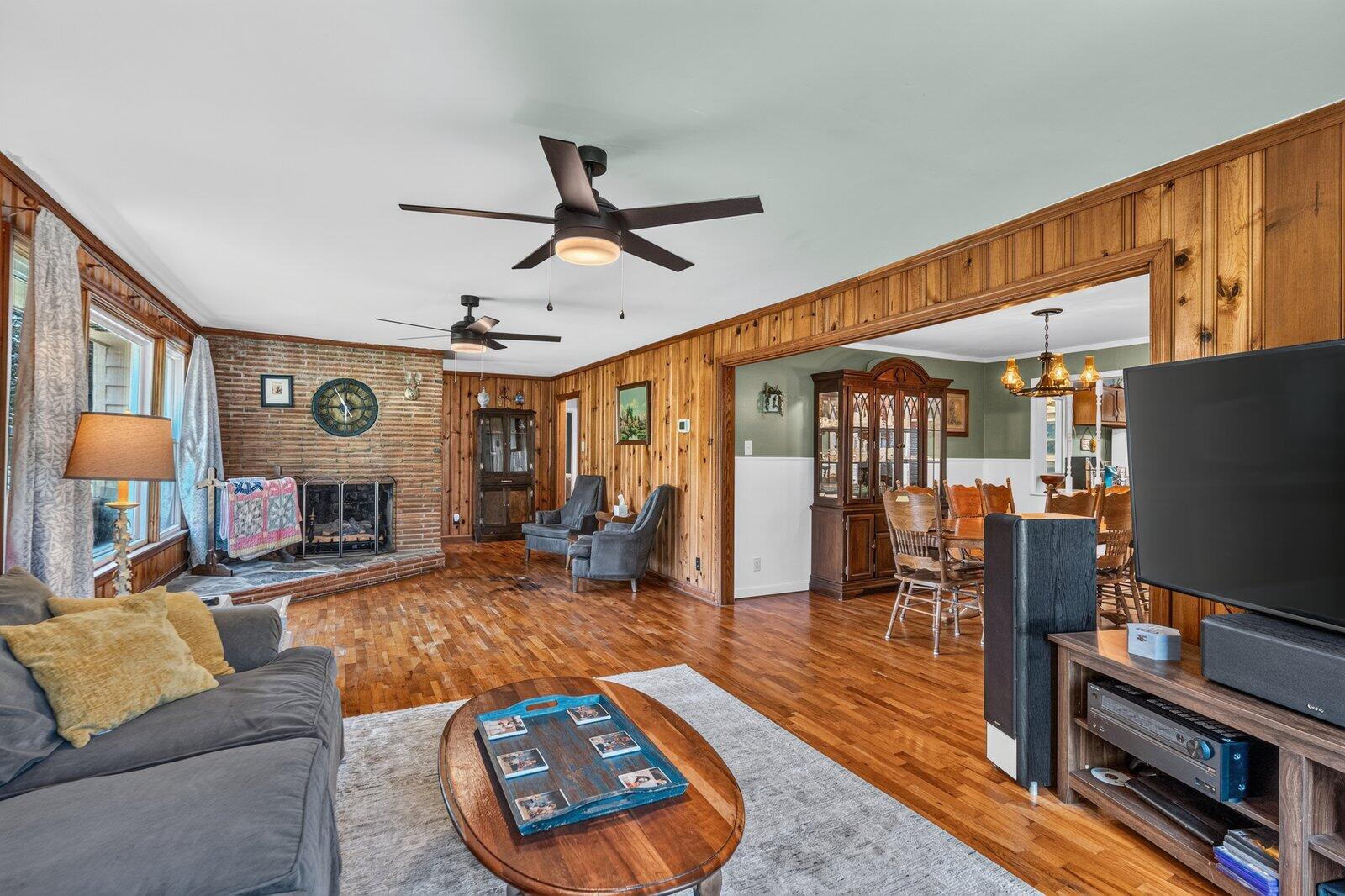 673 Highway 150 Property Photo 8
