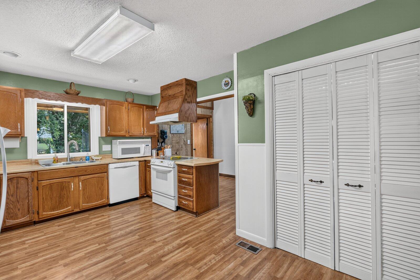 673 Highway 150 Property Photo 12
