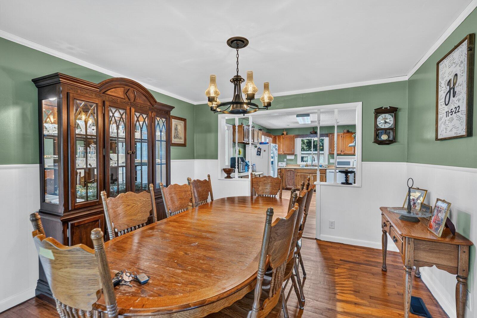 673 Highway 150 Property Photo 16