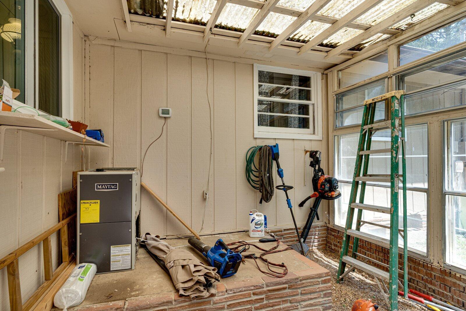 673 Highway 150 Property Photo 24
