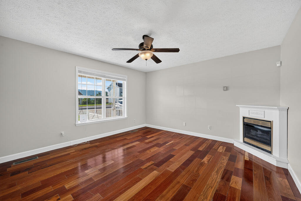 98 Chestnut Ridge Road Property Photo 10