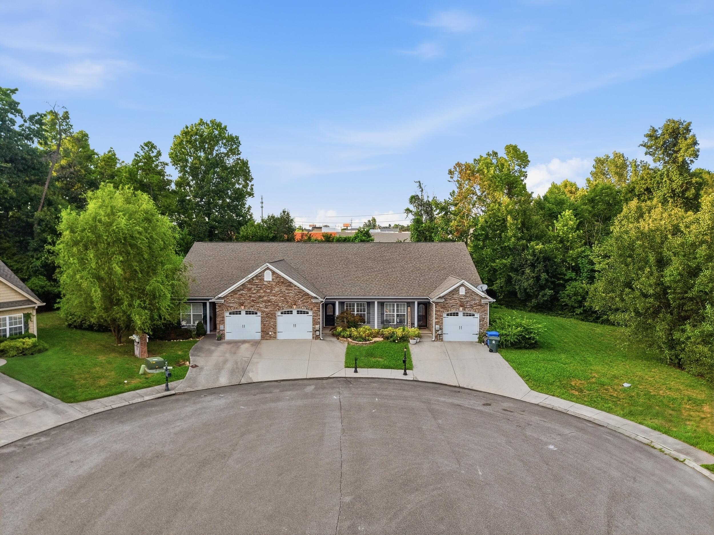 7685 Magnolia Leaf Lane Property Photo 1