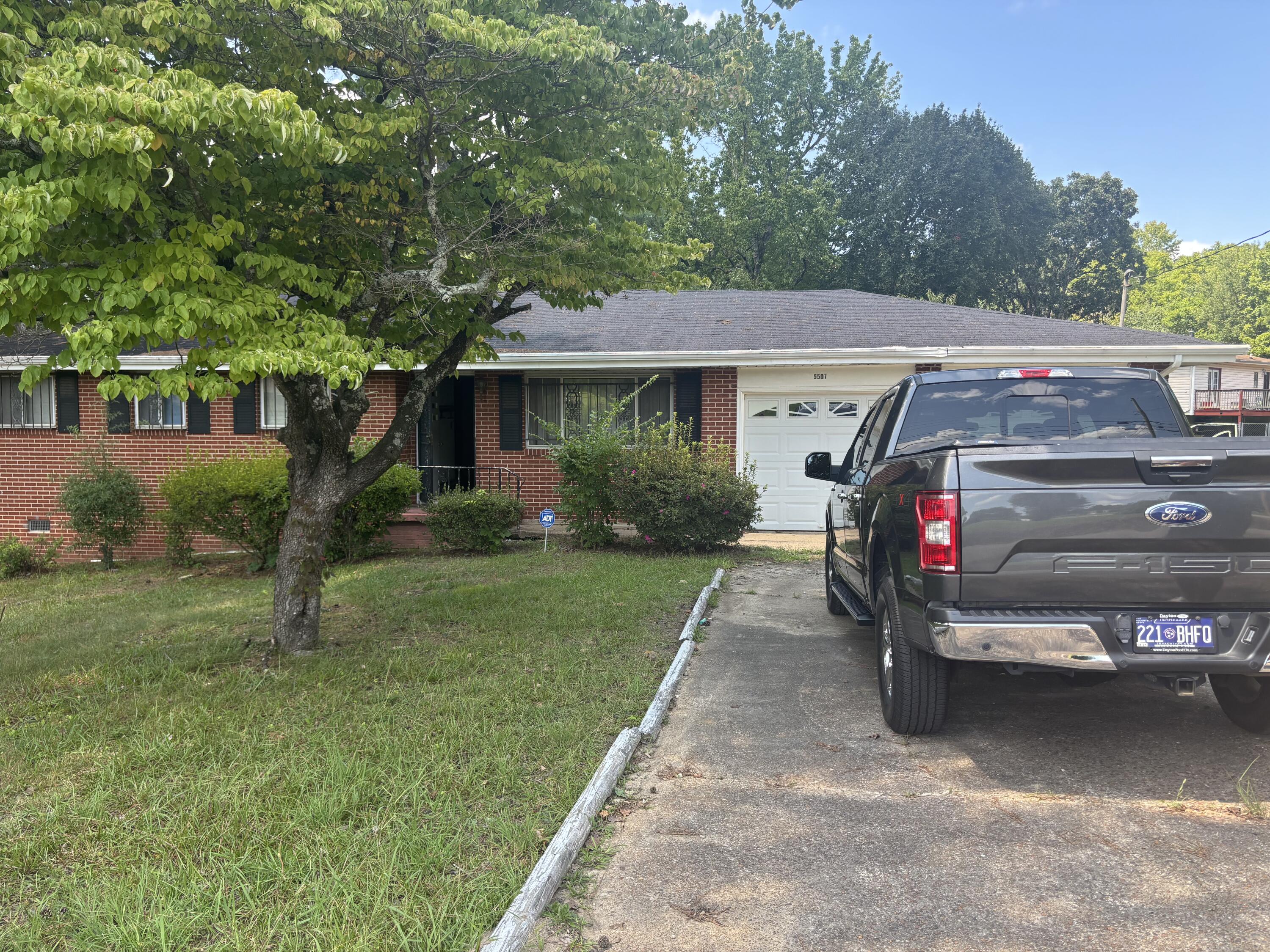 5507 Upshaw Drive Property Photo 2