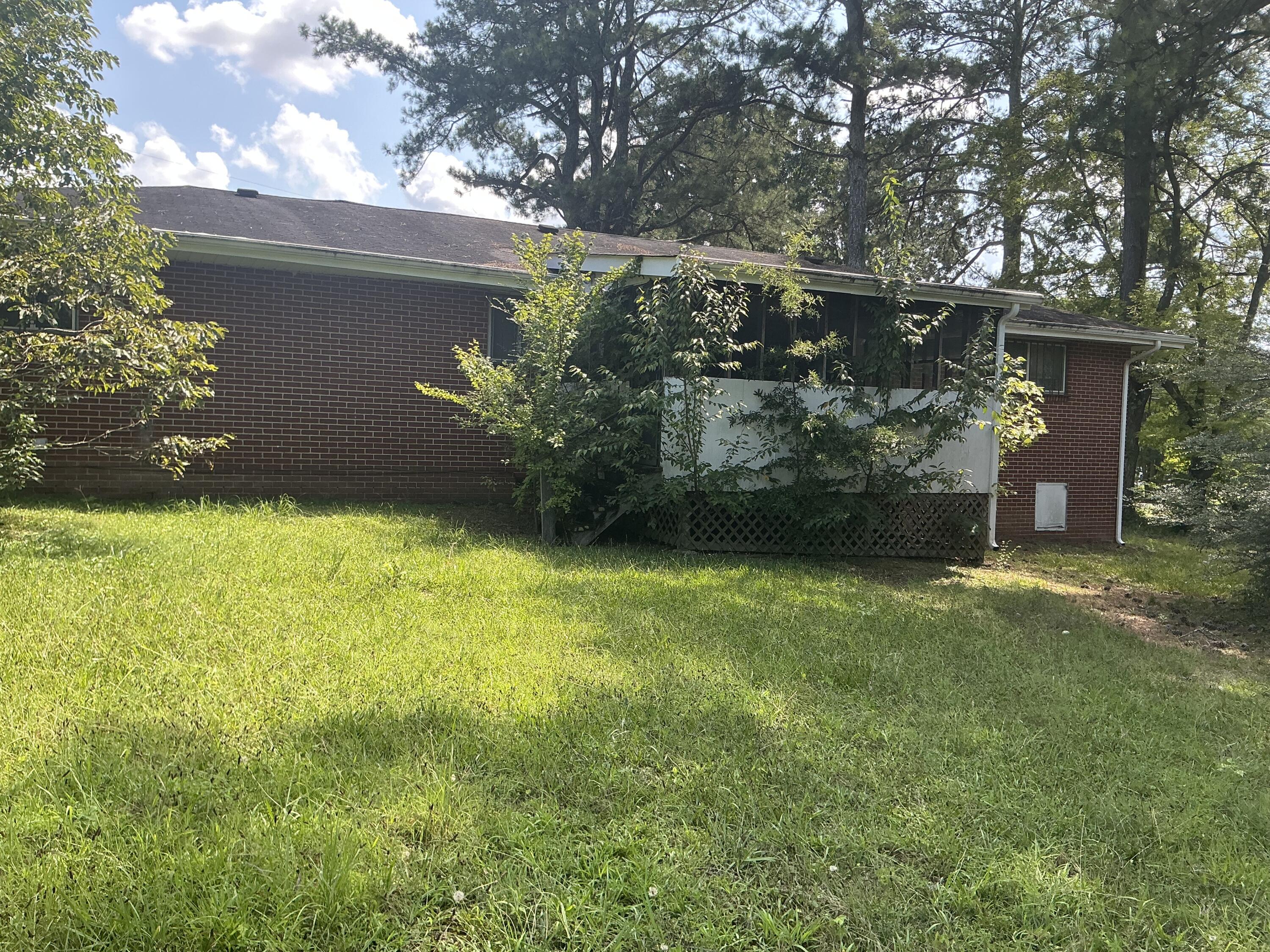 5507 Upshaw Drive Property Photo 8