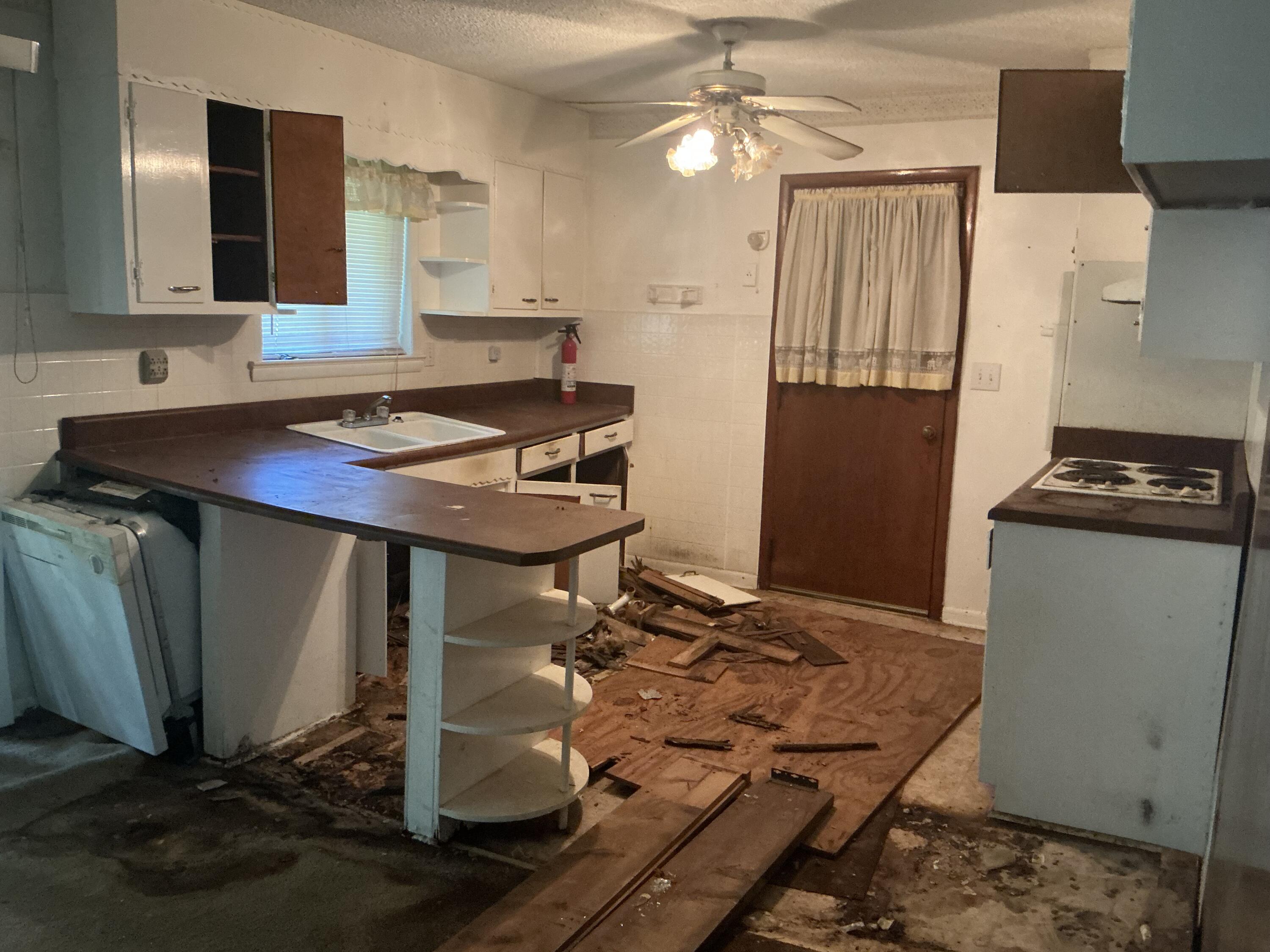 5507 Upshaw Drive Property Photo 14