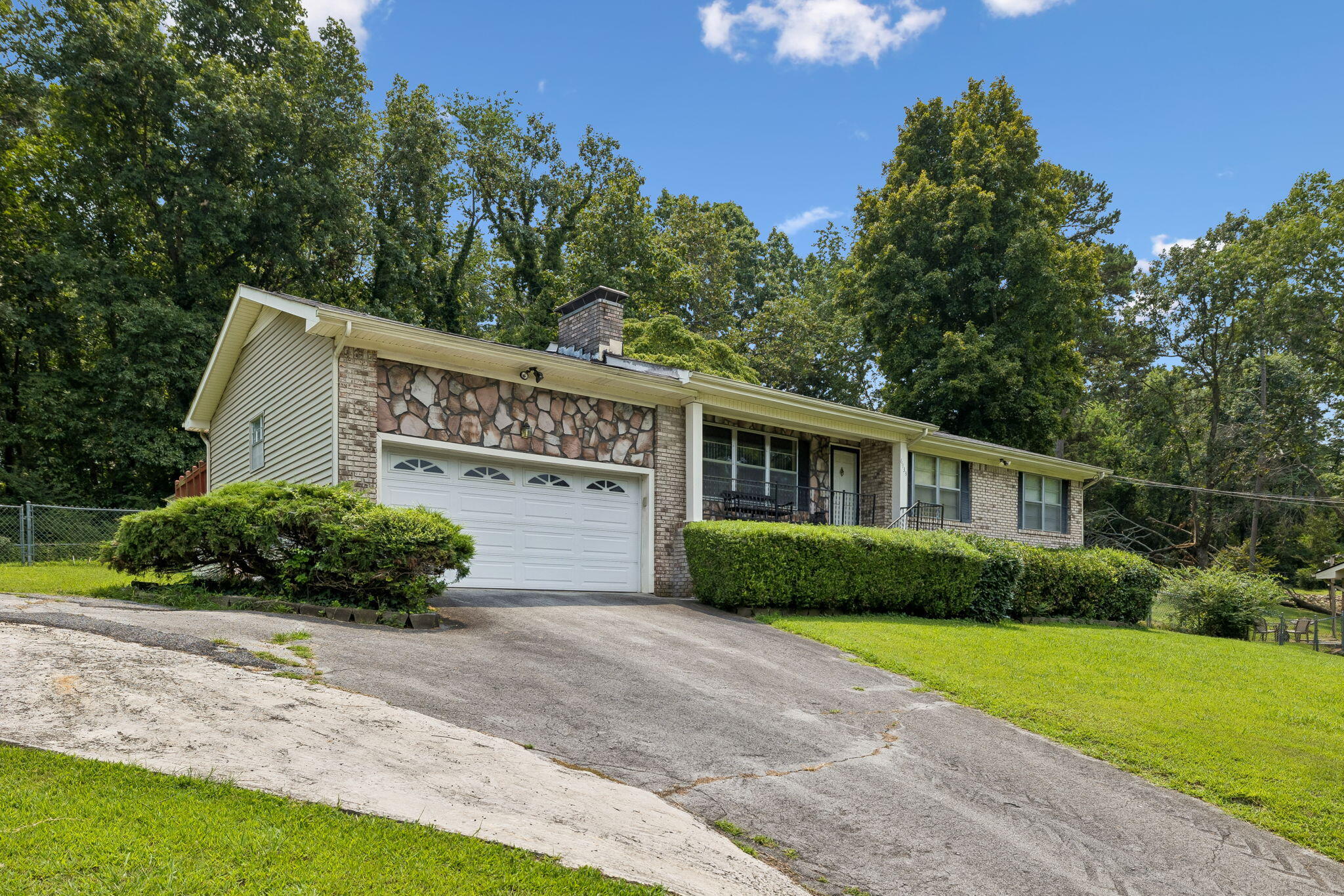 6933 Barter Drive Property Photo 3