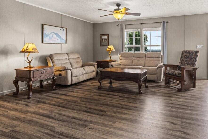 1540858 Property Photo 13
