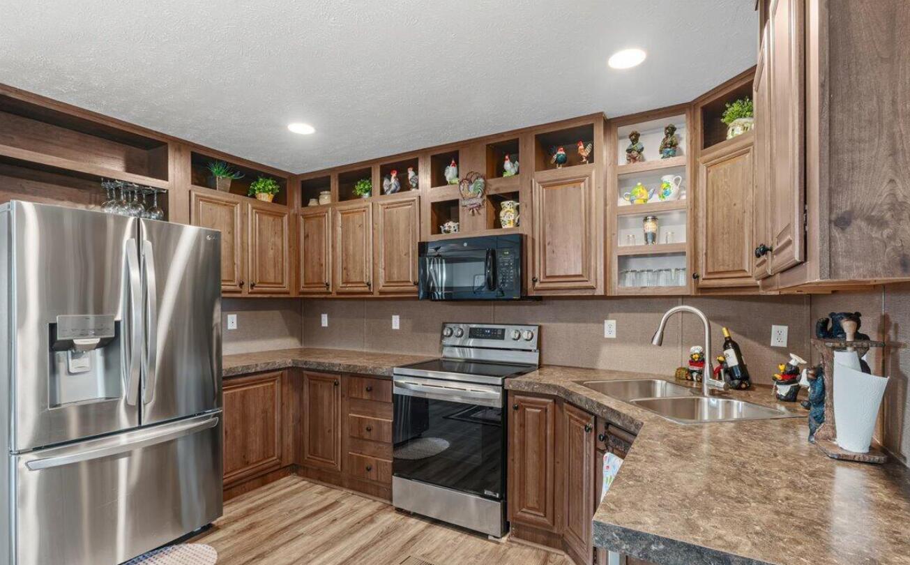 1540858 Property Photo 15