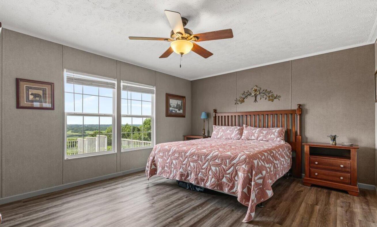 1540858 Property Photo 18