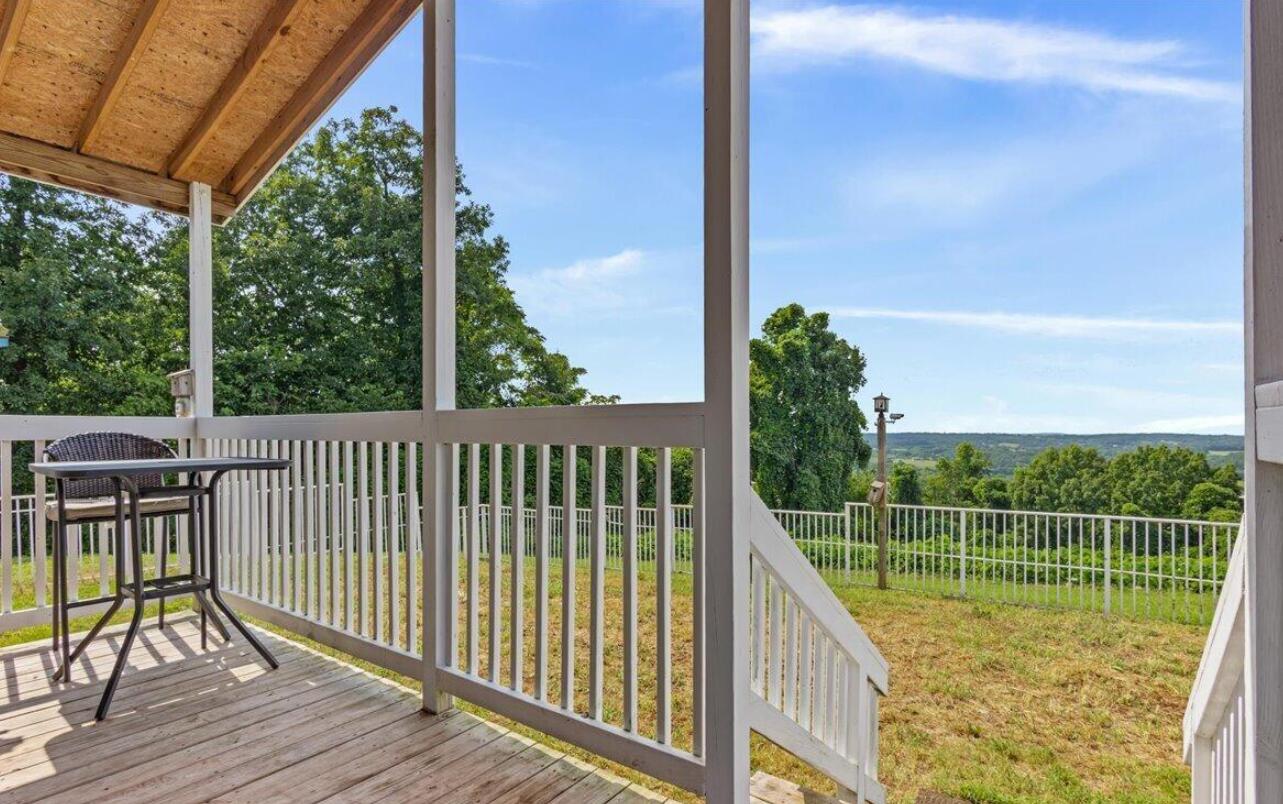 1540858 Property Photo 24