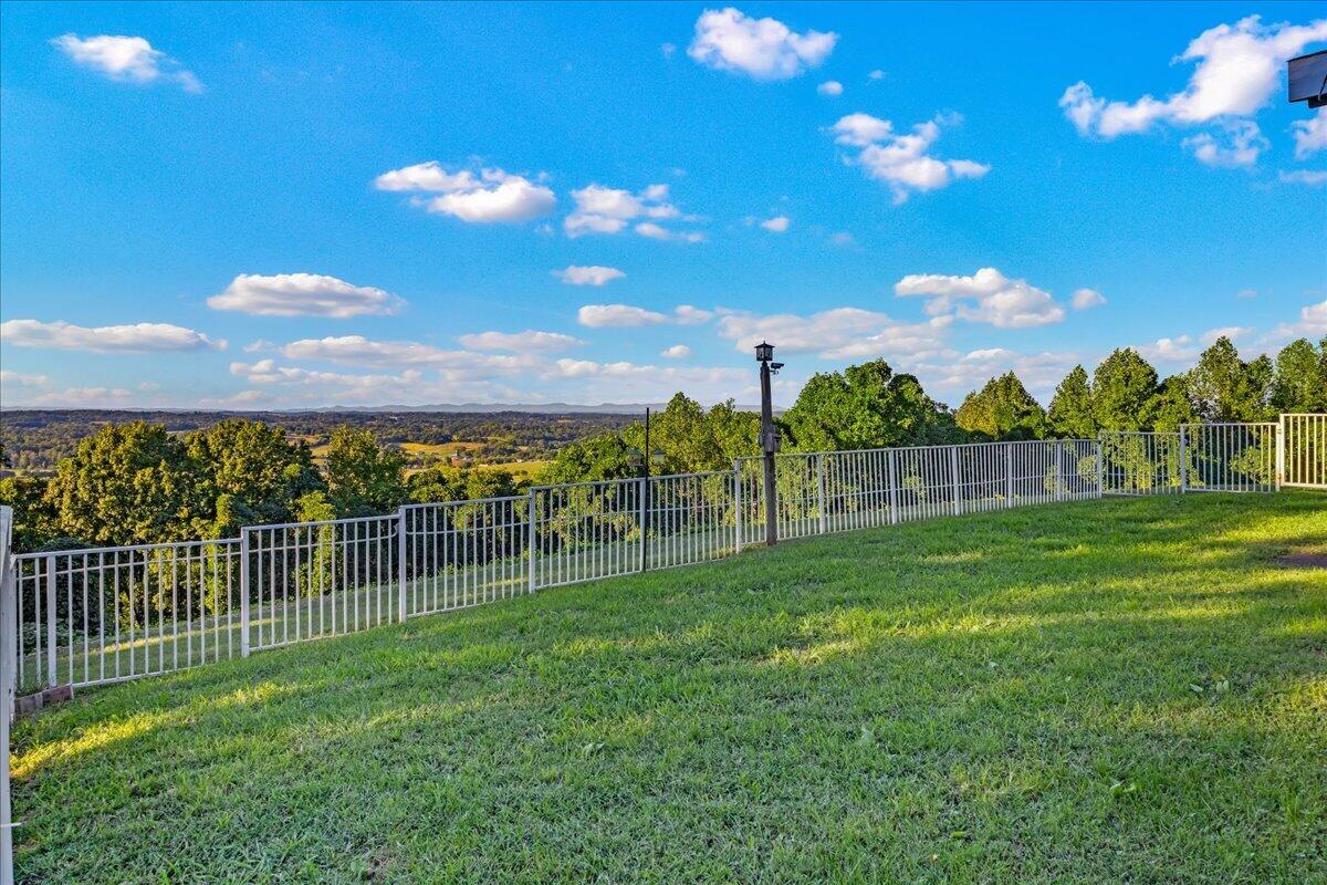 1540858 Property Photo 34