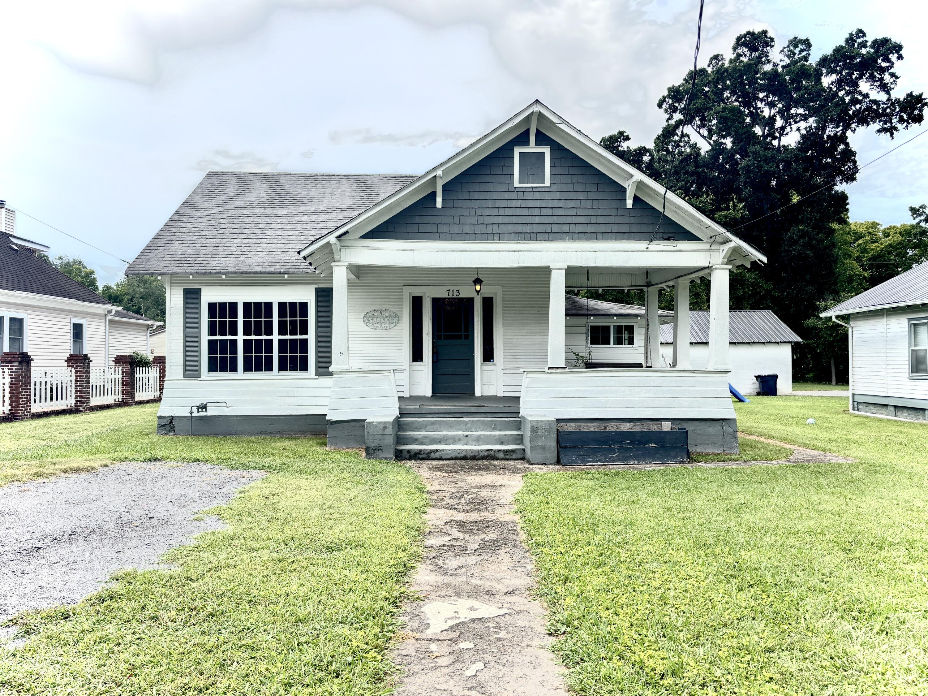 713 Cove Road Property Photo 1