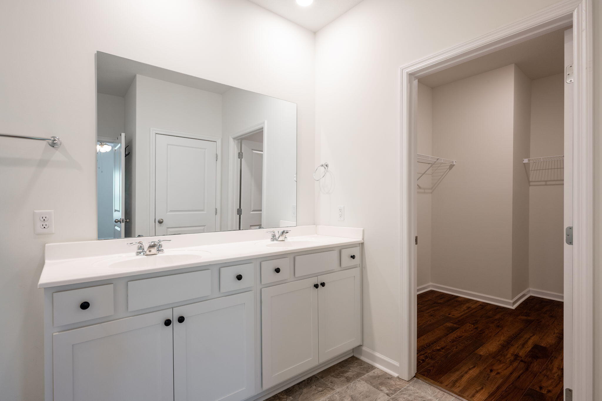 2411 Tournament Drive Property Photo 18
