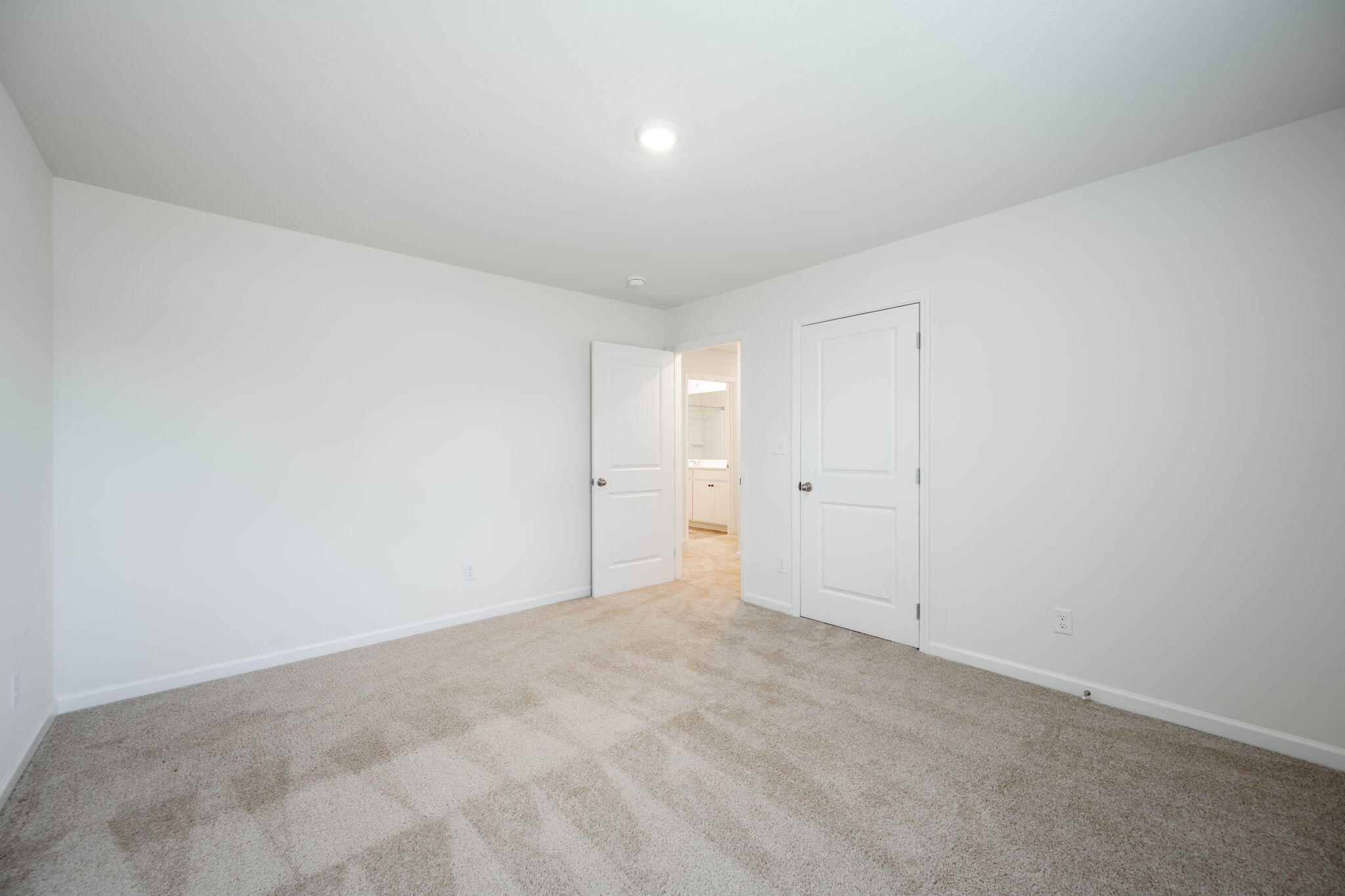 2411 Tournament Drive Property Photo 21