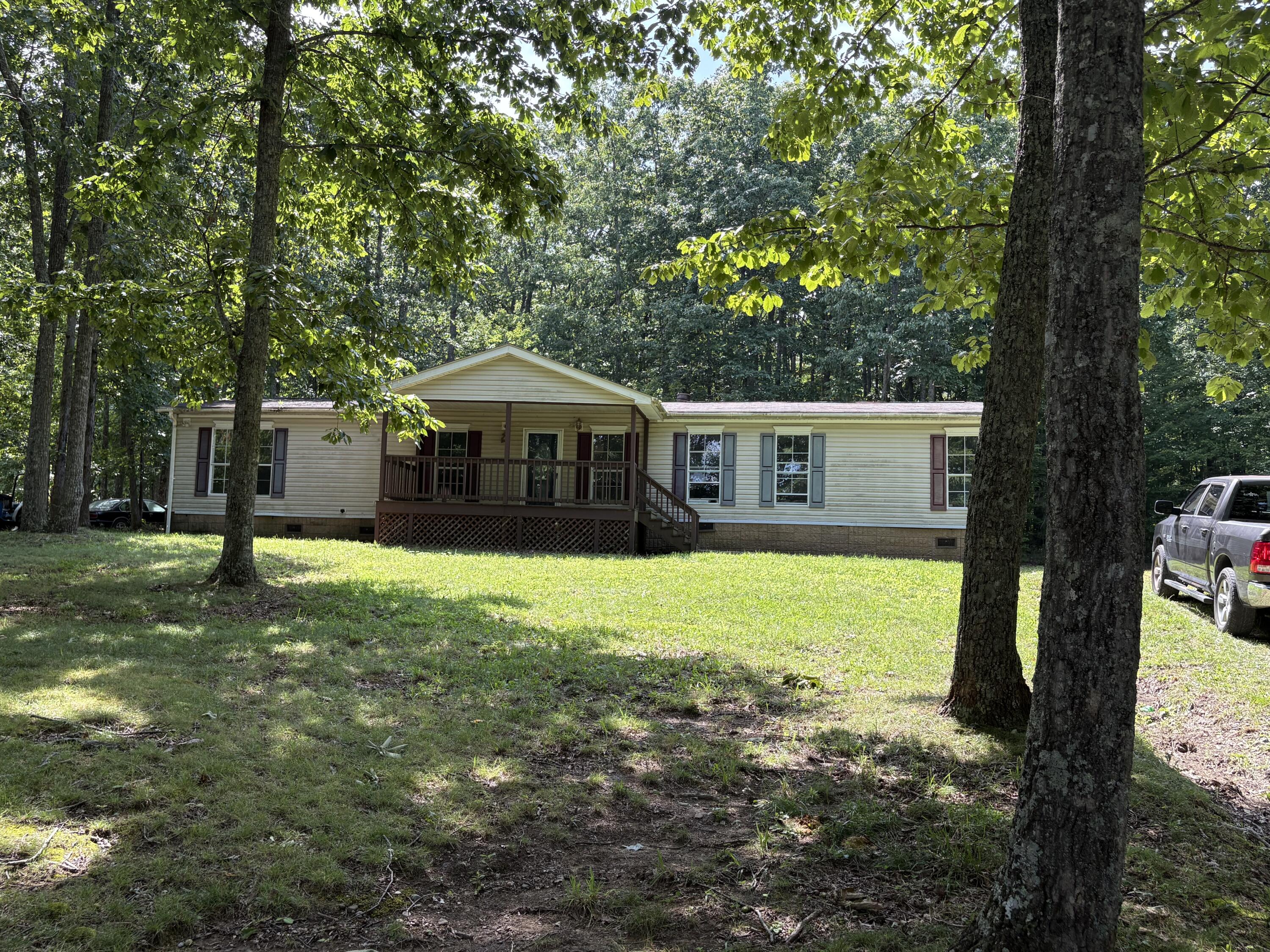 447 Shadowland Drive Property Photo 1