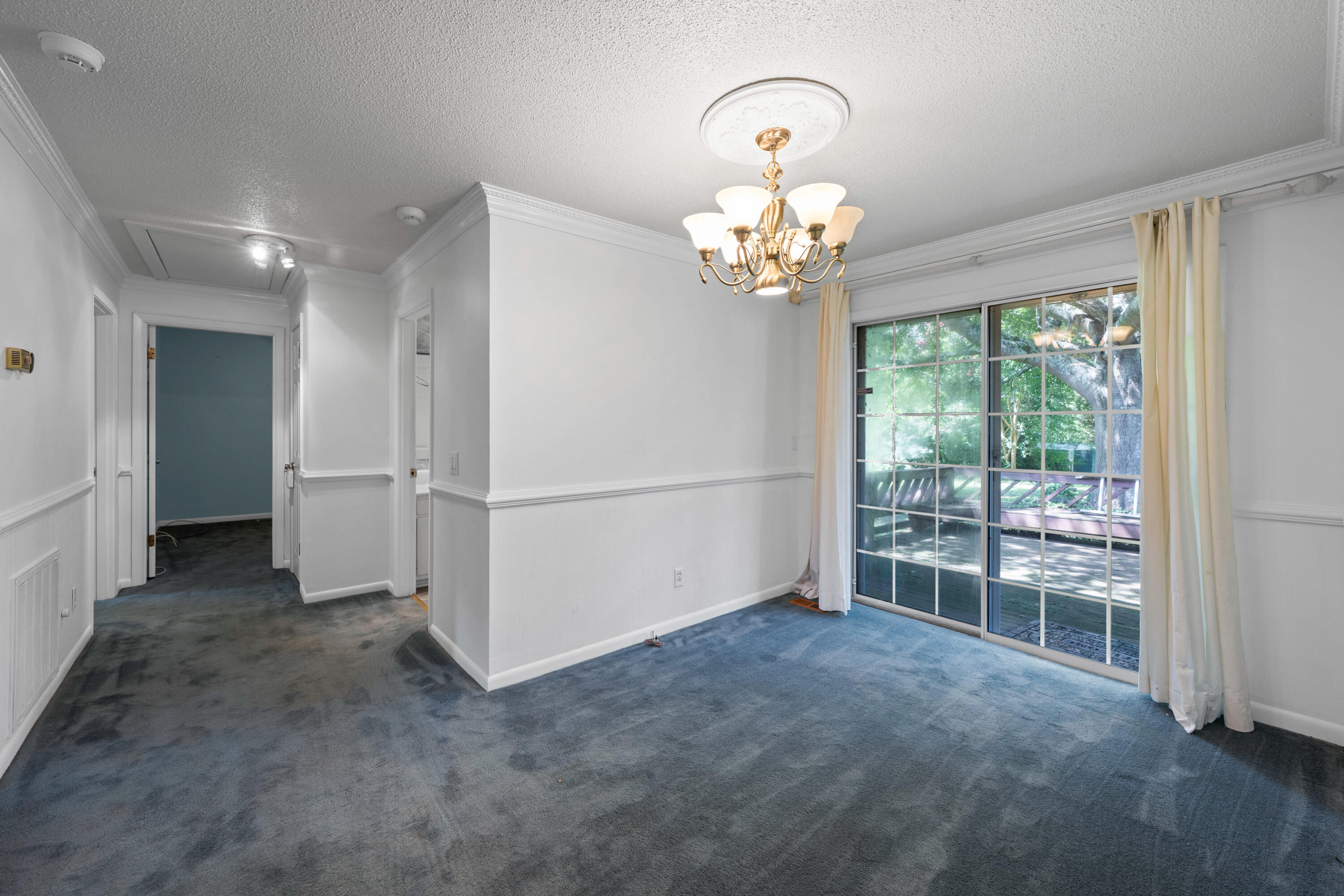 409 White Road Property Photo 16