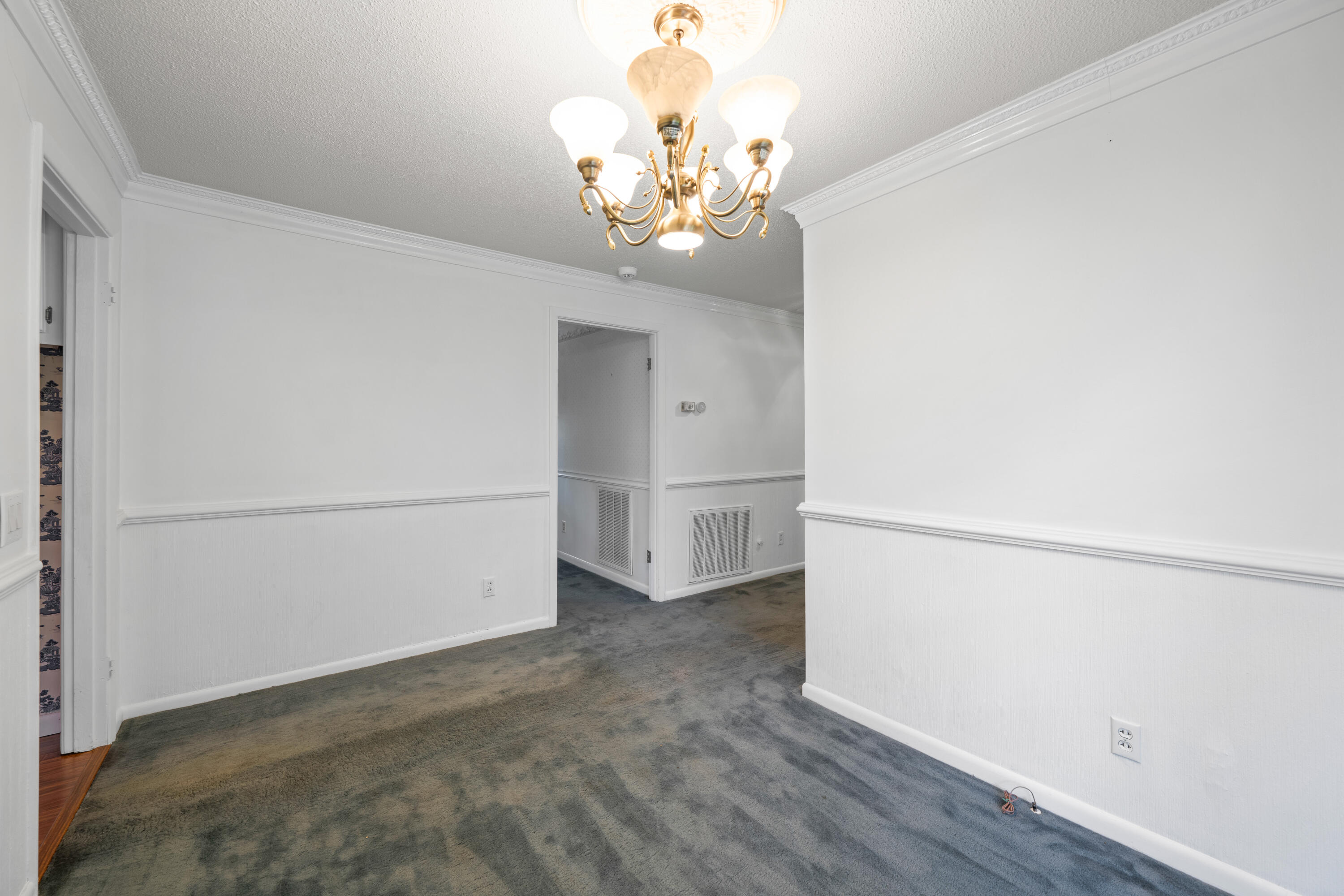 409 White Road Property Photo 17
