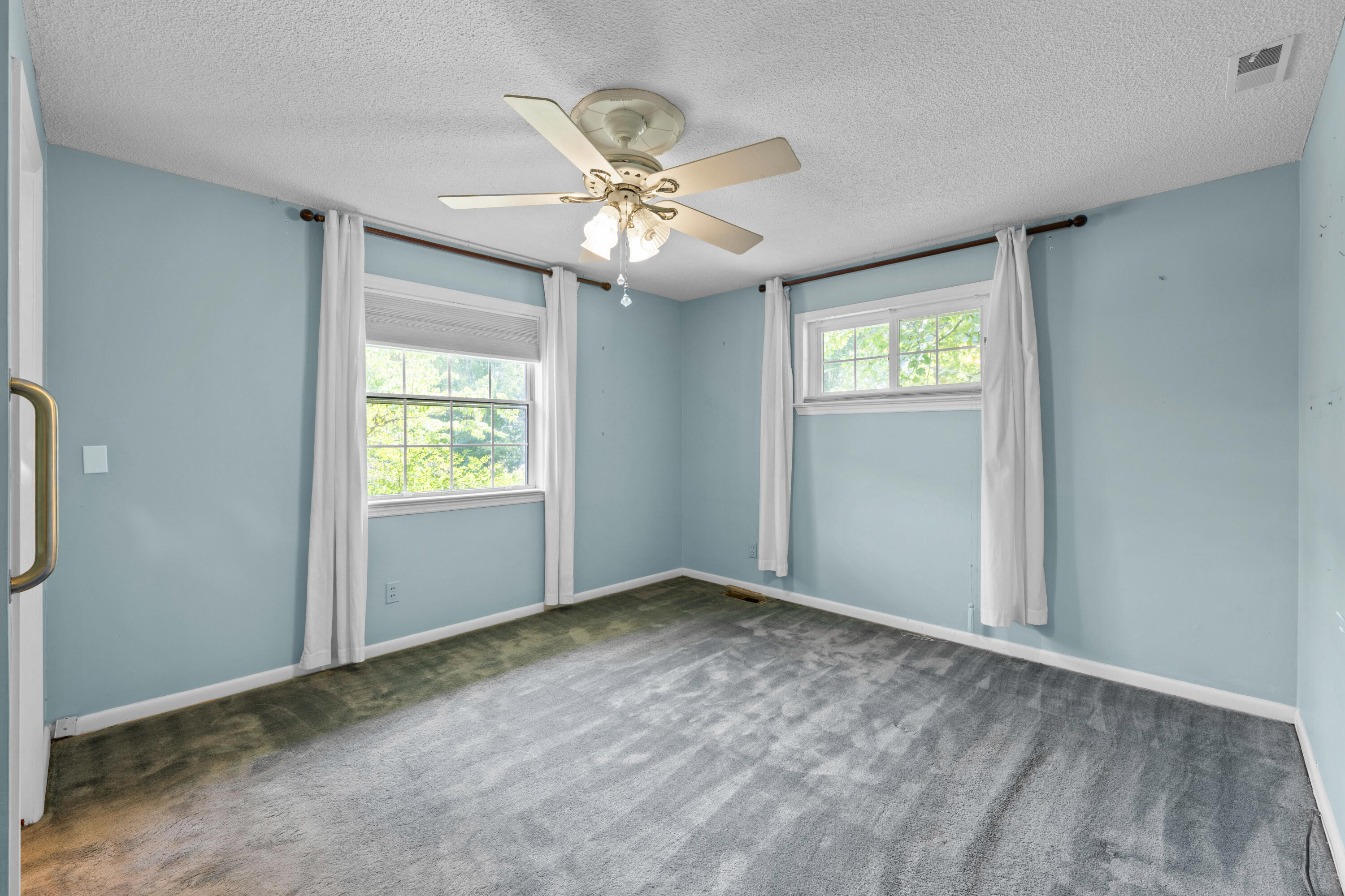 409 White Road Property Photo 22