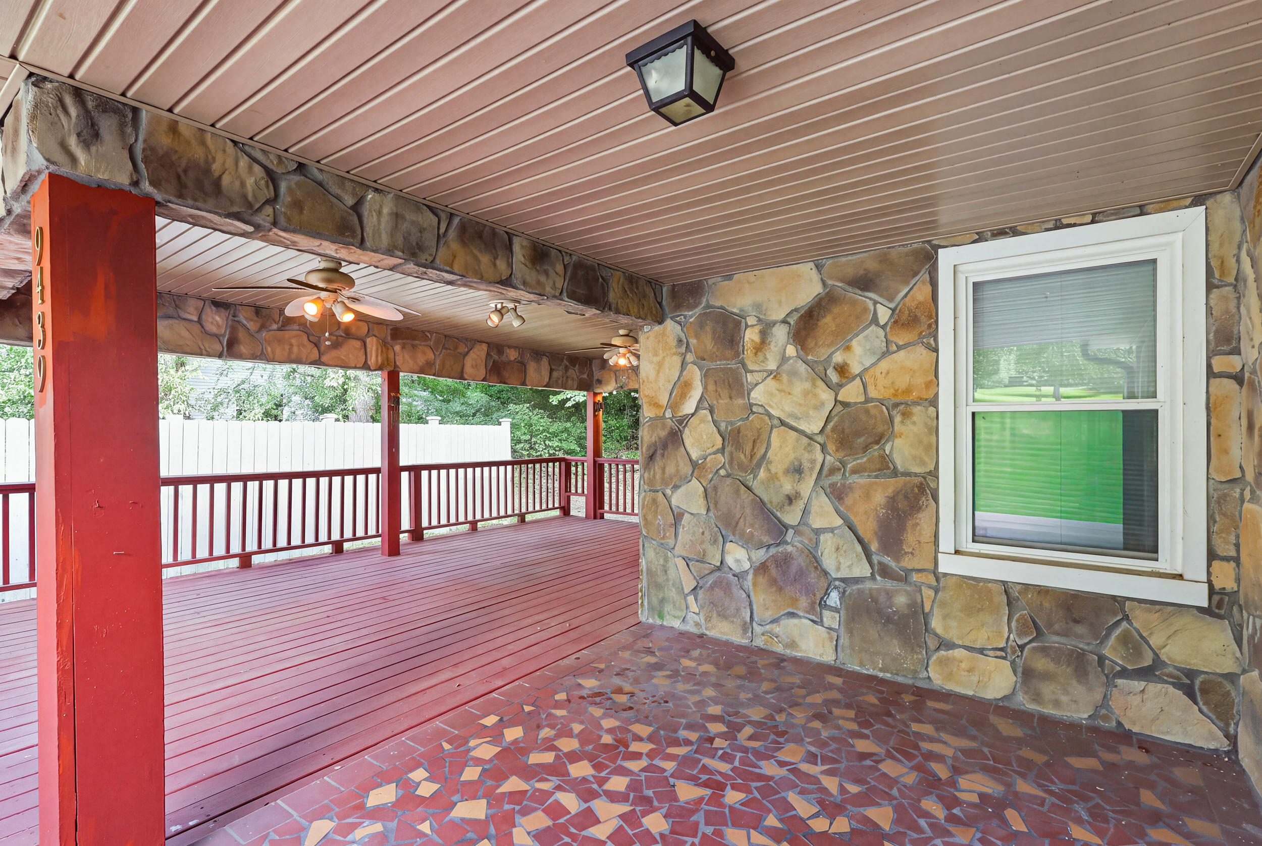 9439 E Brainerd Road Property Photo 4