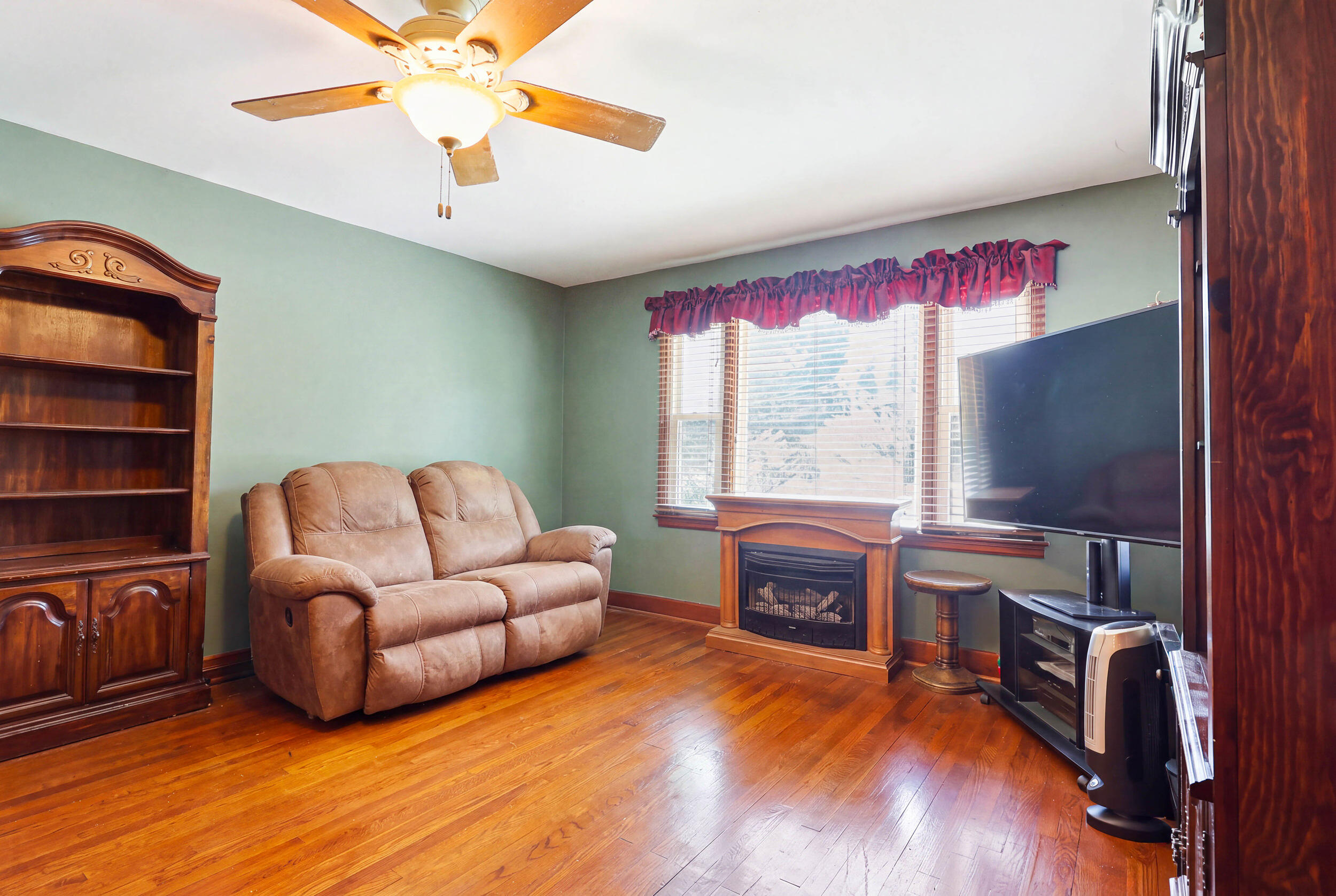 9439 E Brainerd Road Property Photo 8