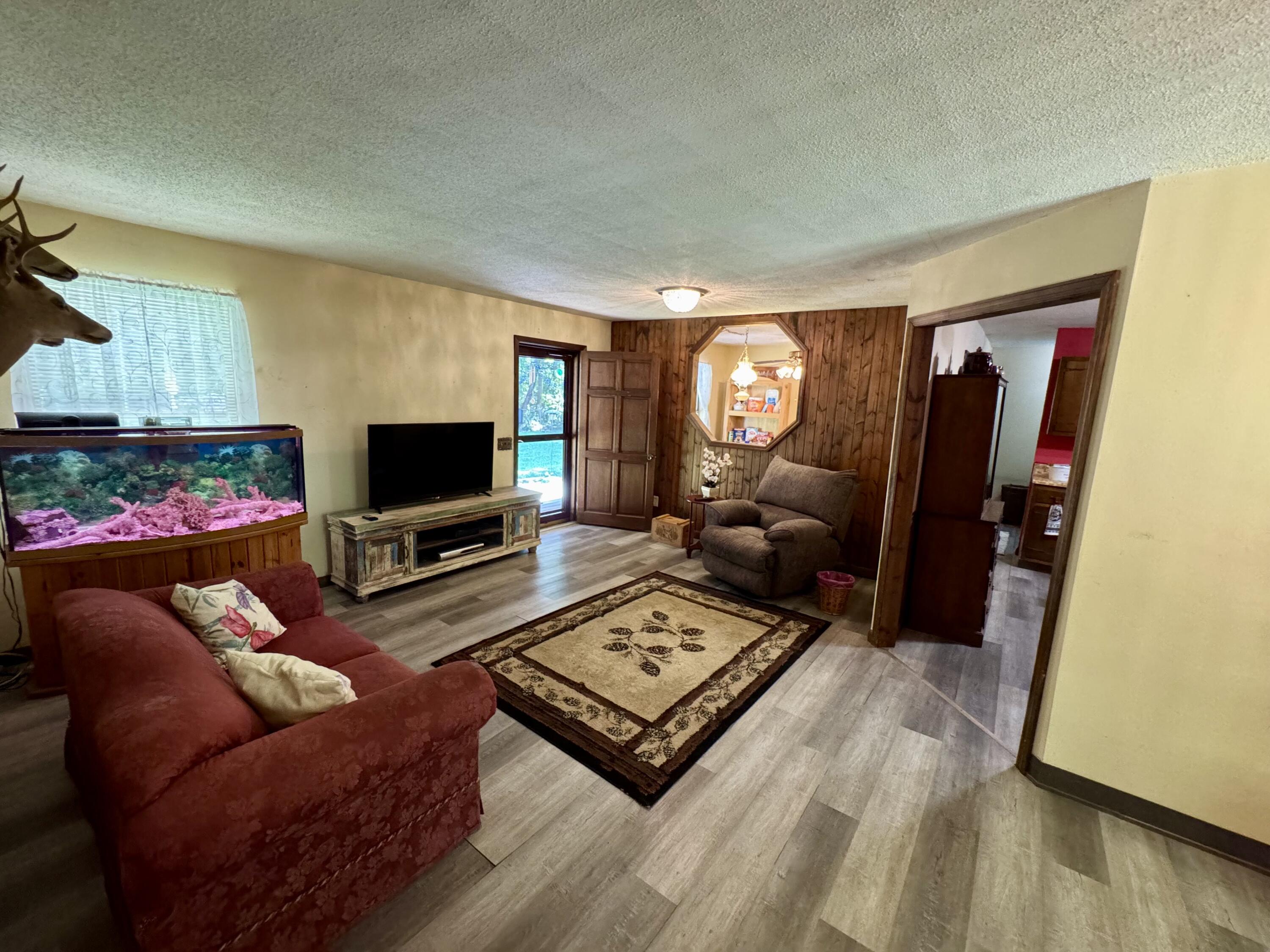 3238 Boss Road Property Photo 10