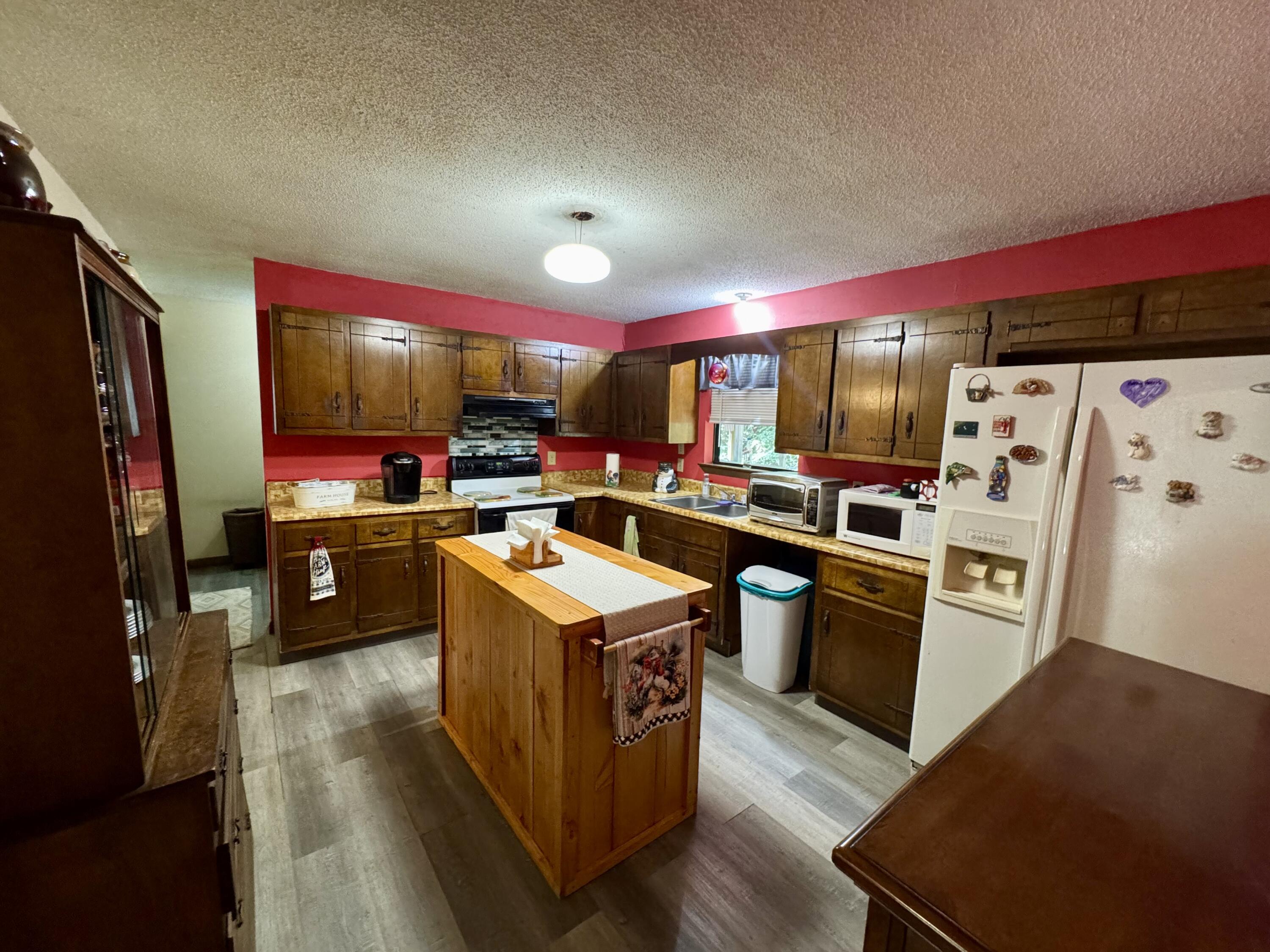 3238 Boss Road Property Photo 11