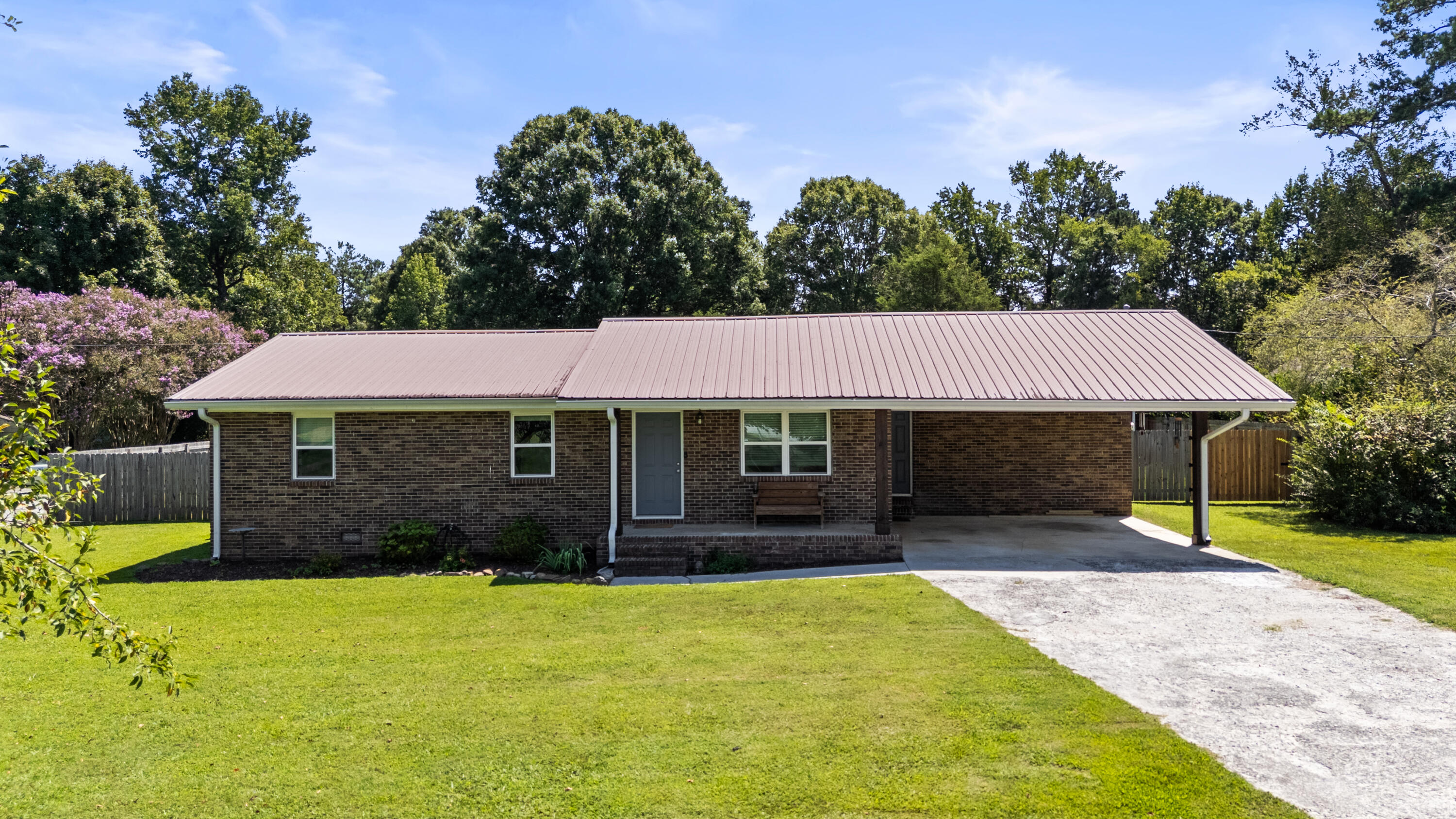118 Graham Circle Property Photo 1