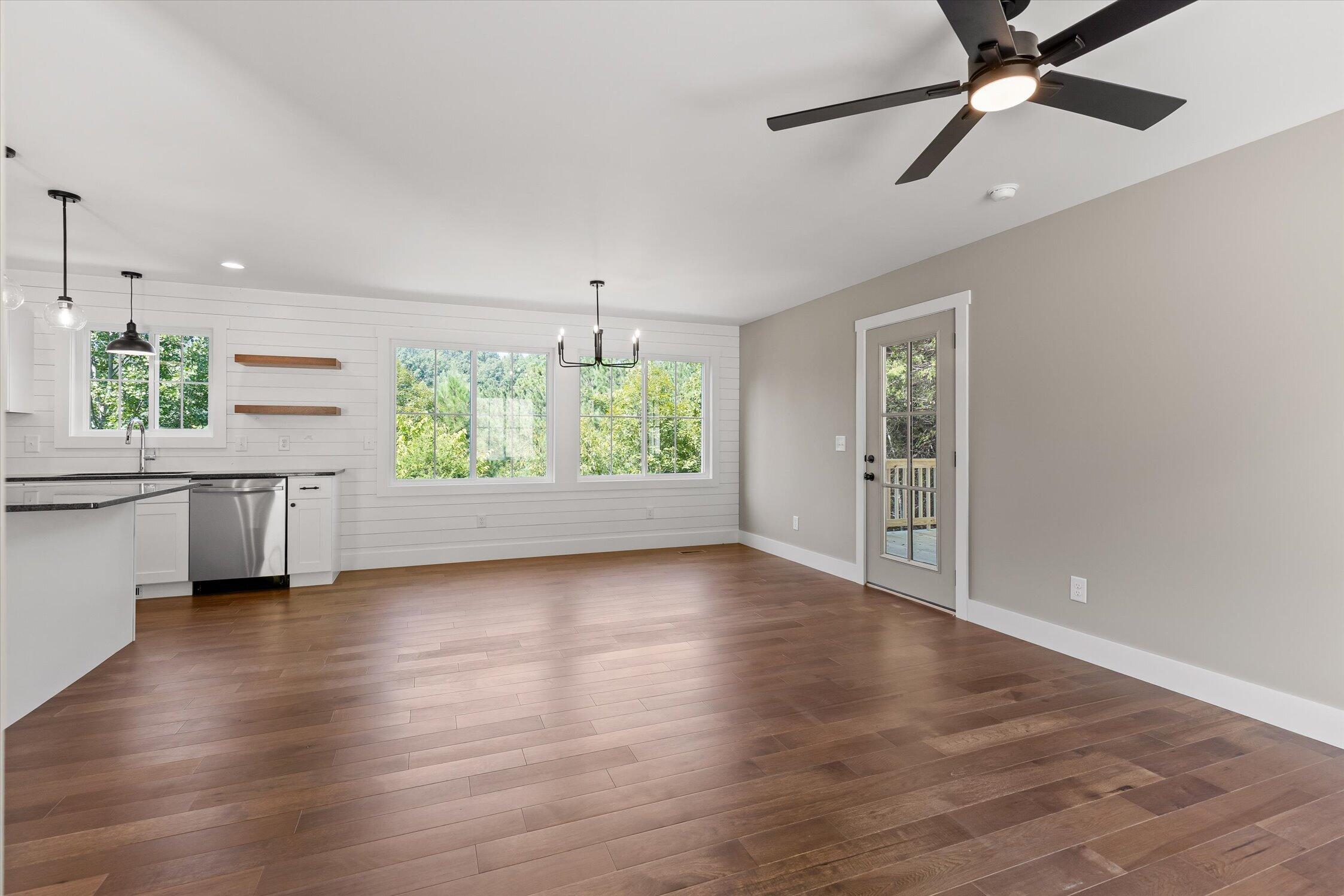 123 Cherokee Ridge Drive Property Photo 16