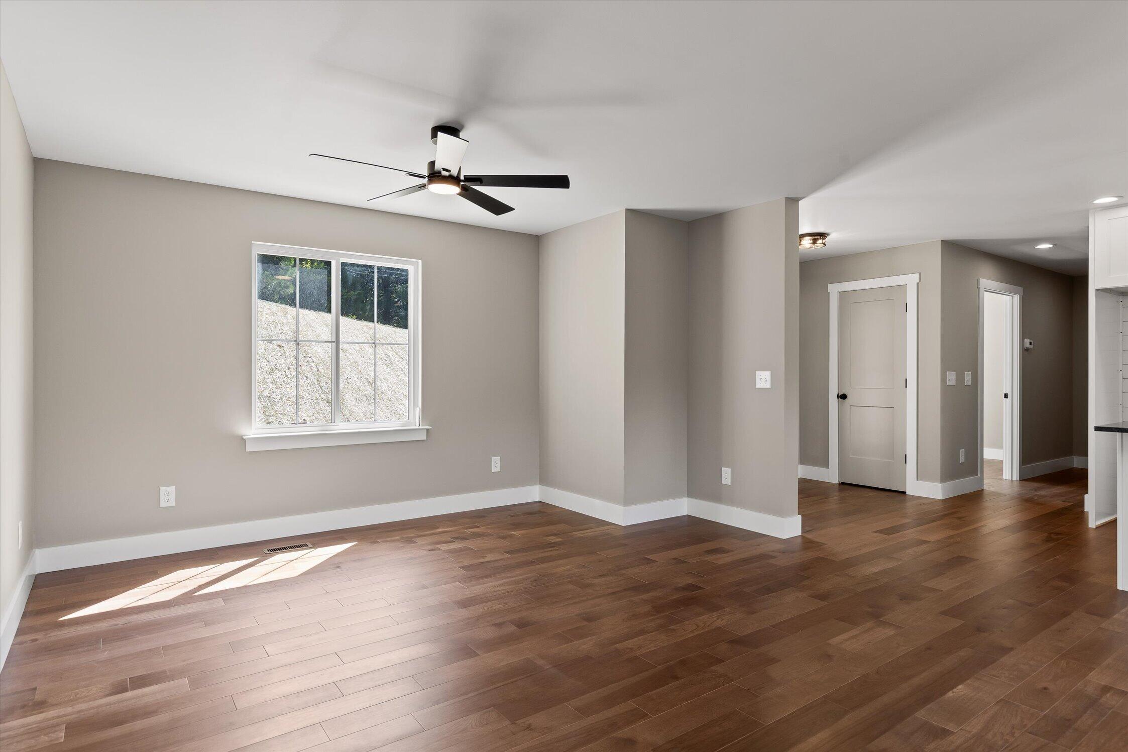 123 Cherokee Ridge Drive Property Photo 18